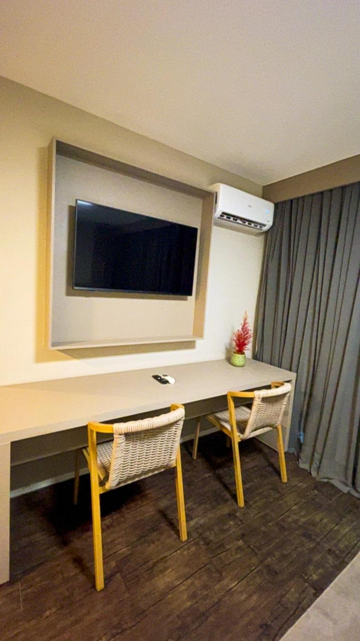 Deluxe Suite with Spa Bath