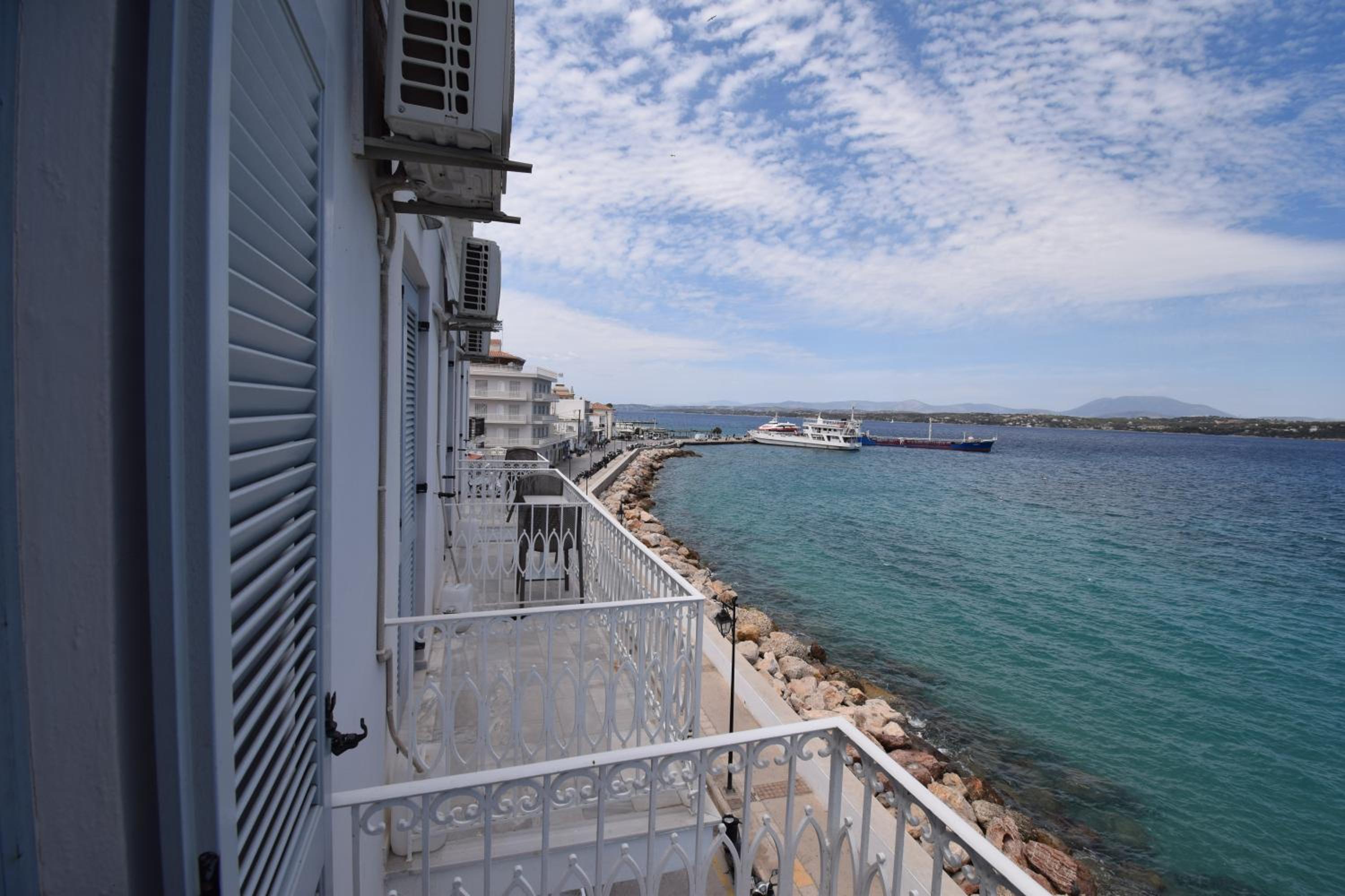 Superior Suite with Sea View photo 3