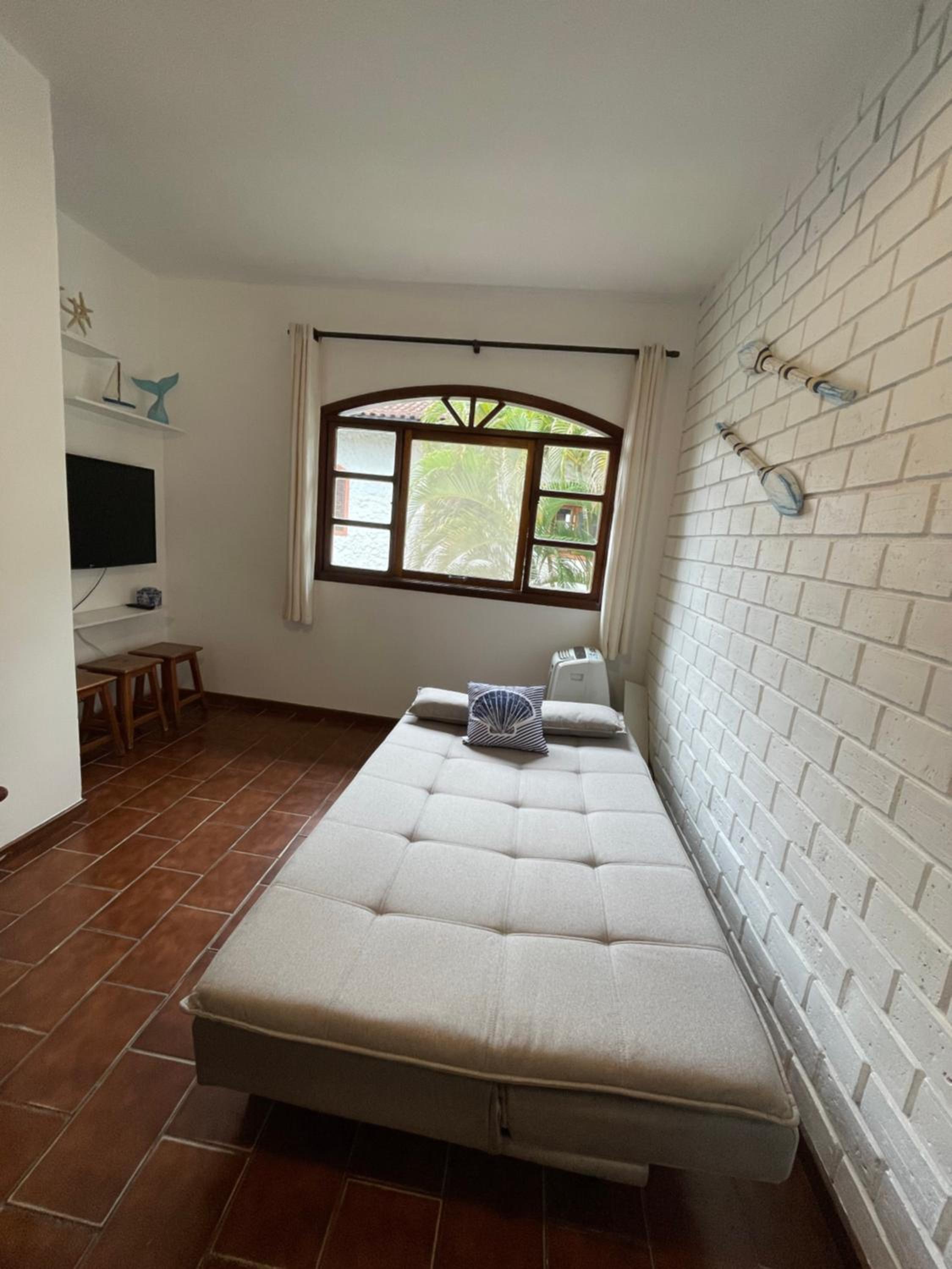 Family Two-Bedroom Apartment with View photo 2