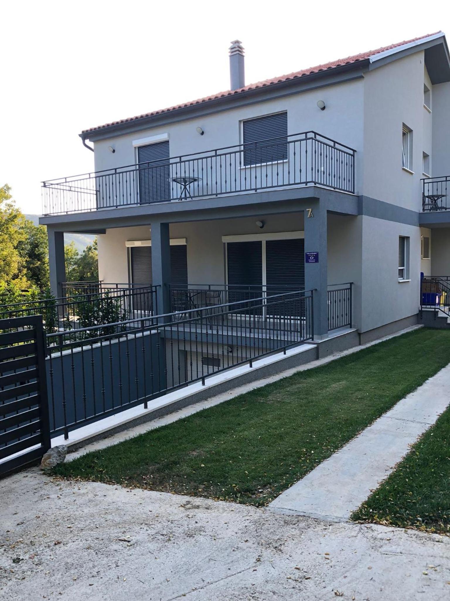 Villa photo 2