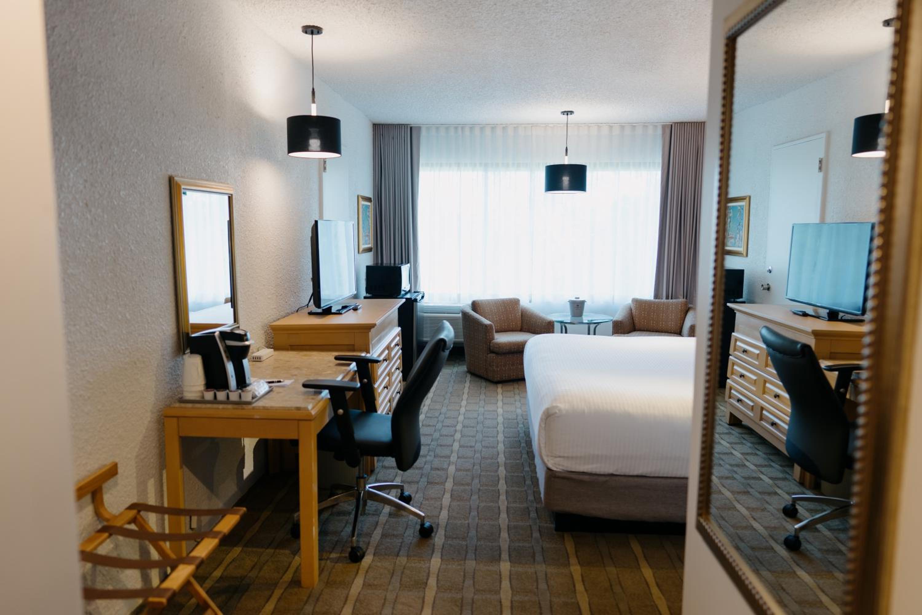 Business King Room photo 2