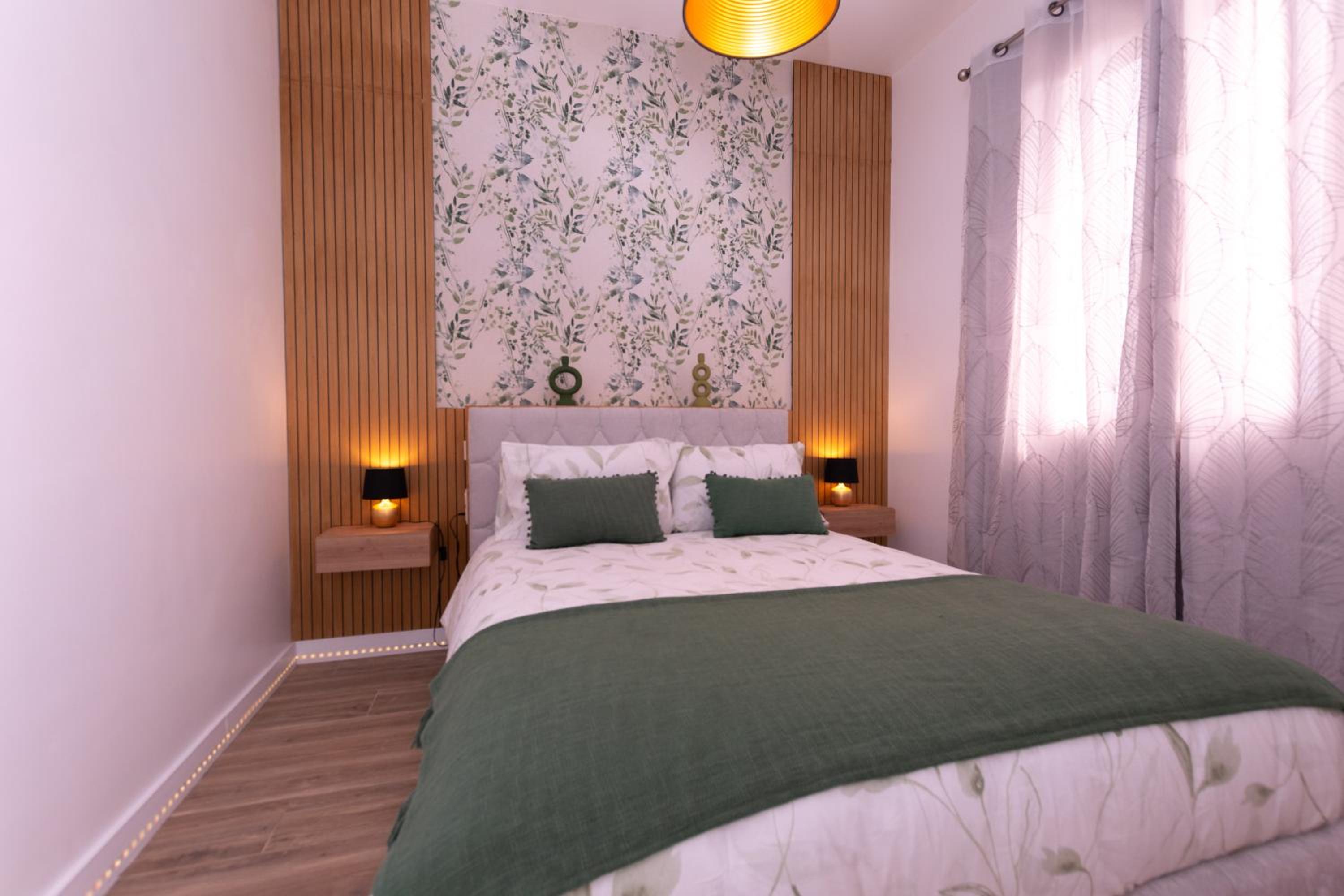 One-Bedroom House photo 1