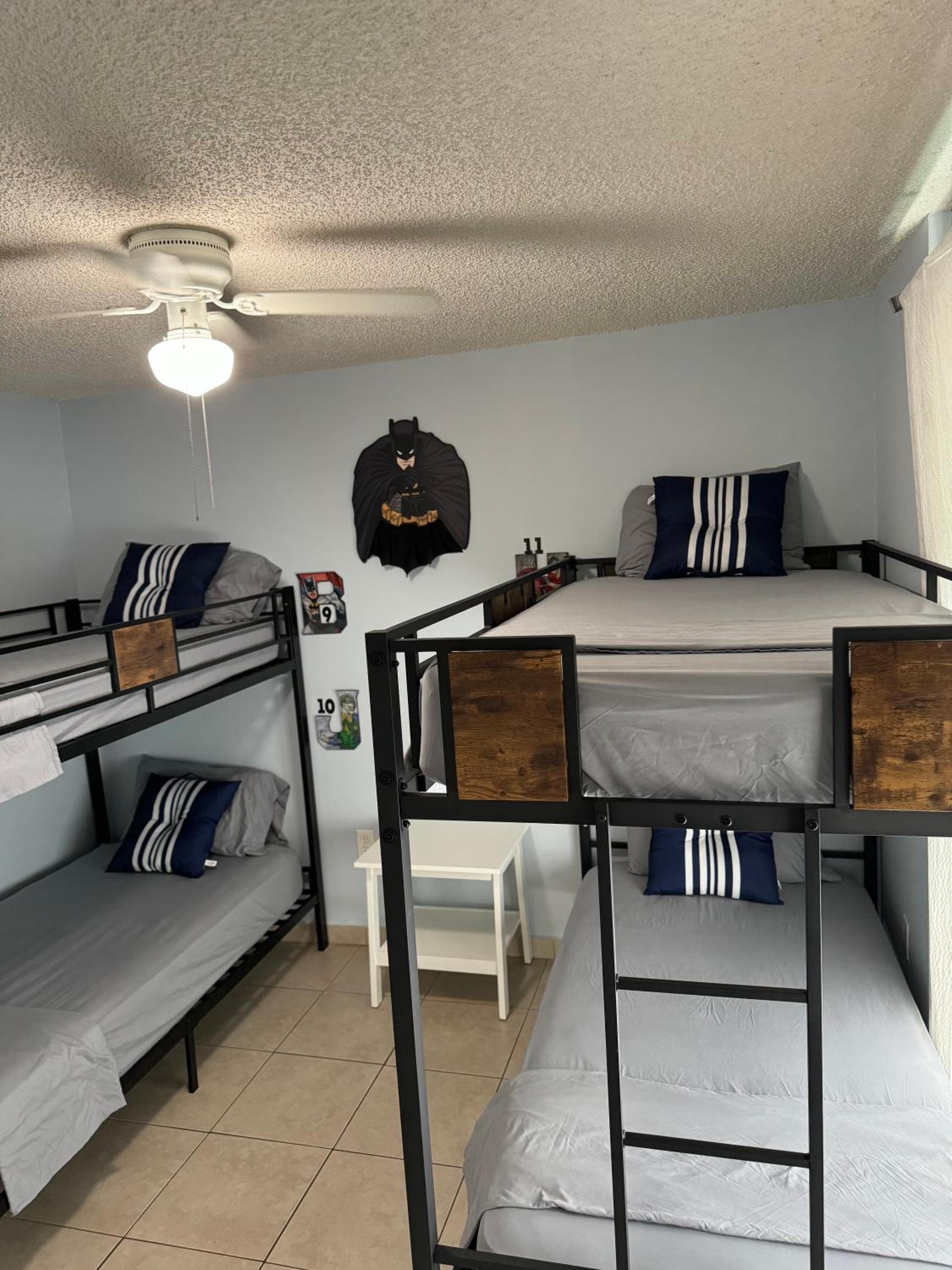 Bed in 4-Bed Dormitory Room photo 1