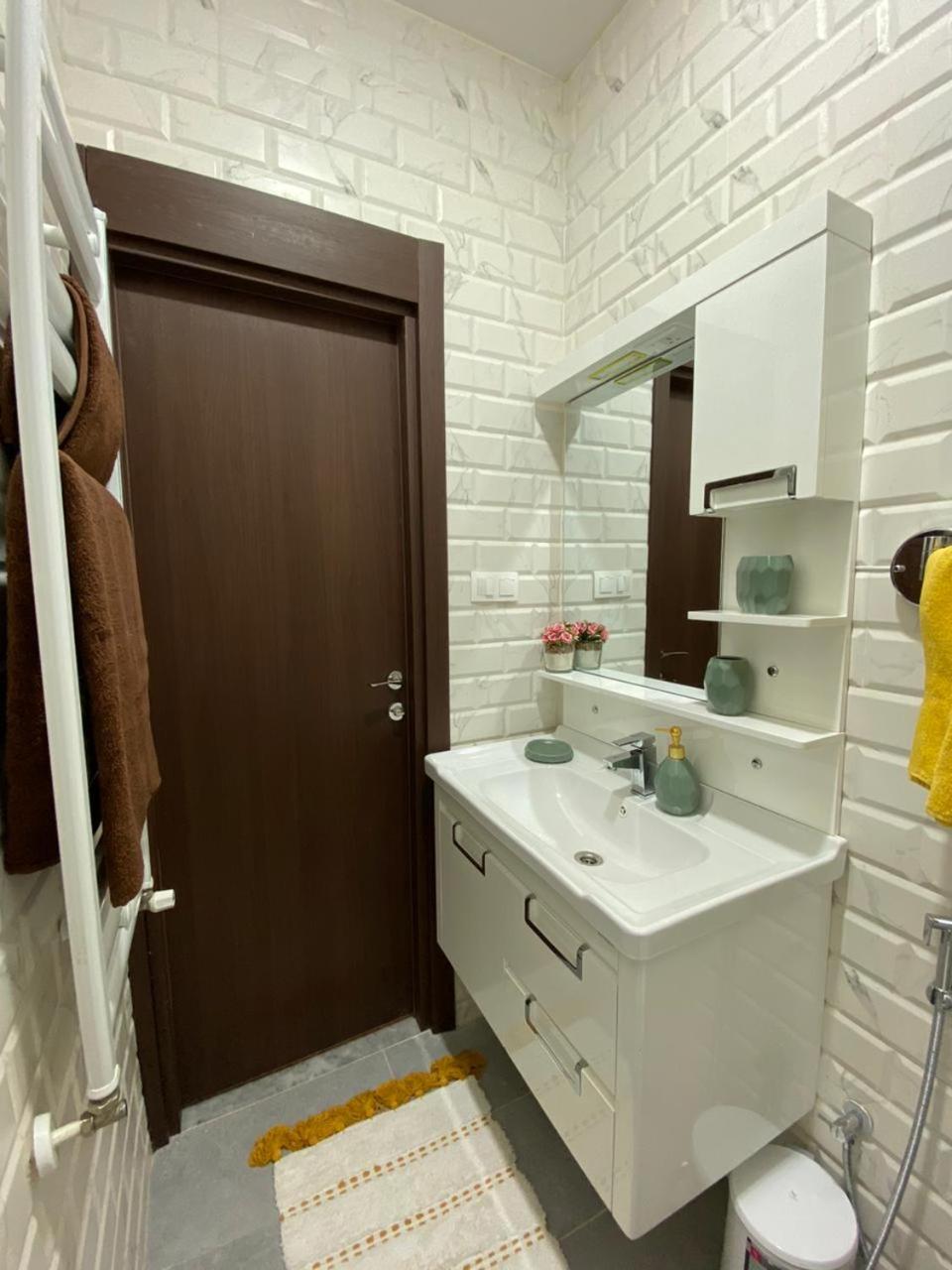 One-Bedroom Apartment photo 3