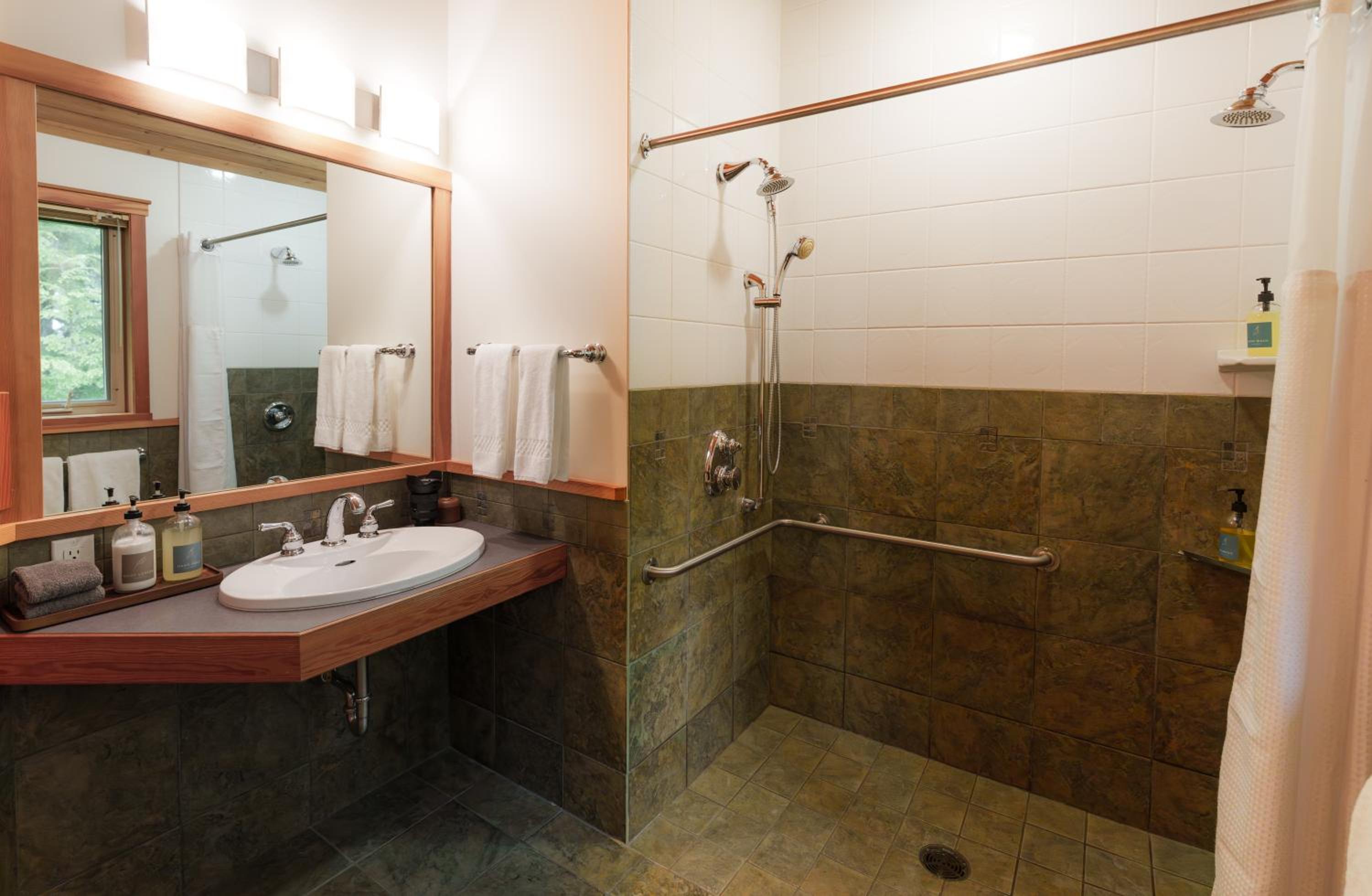 Snug Harbour Inn, Fotografia 12