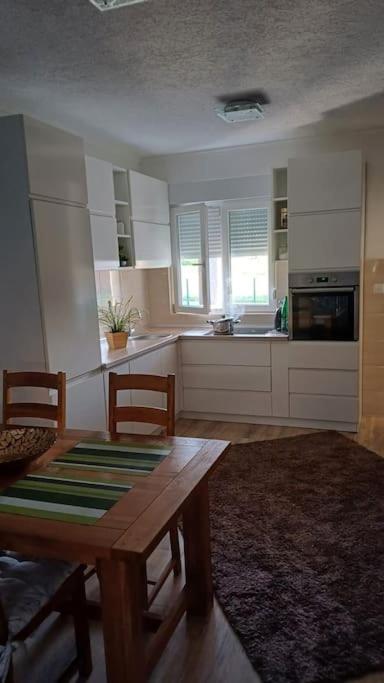 One-Bedroom House photo 2