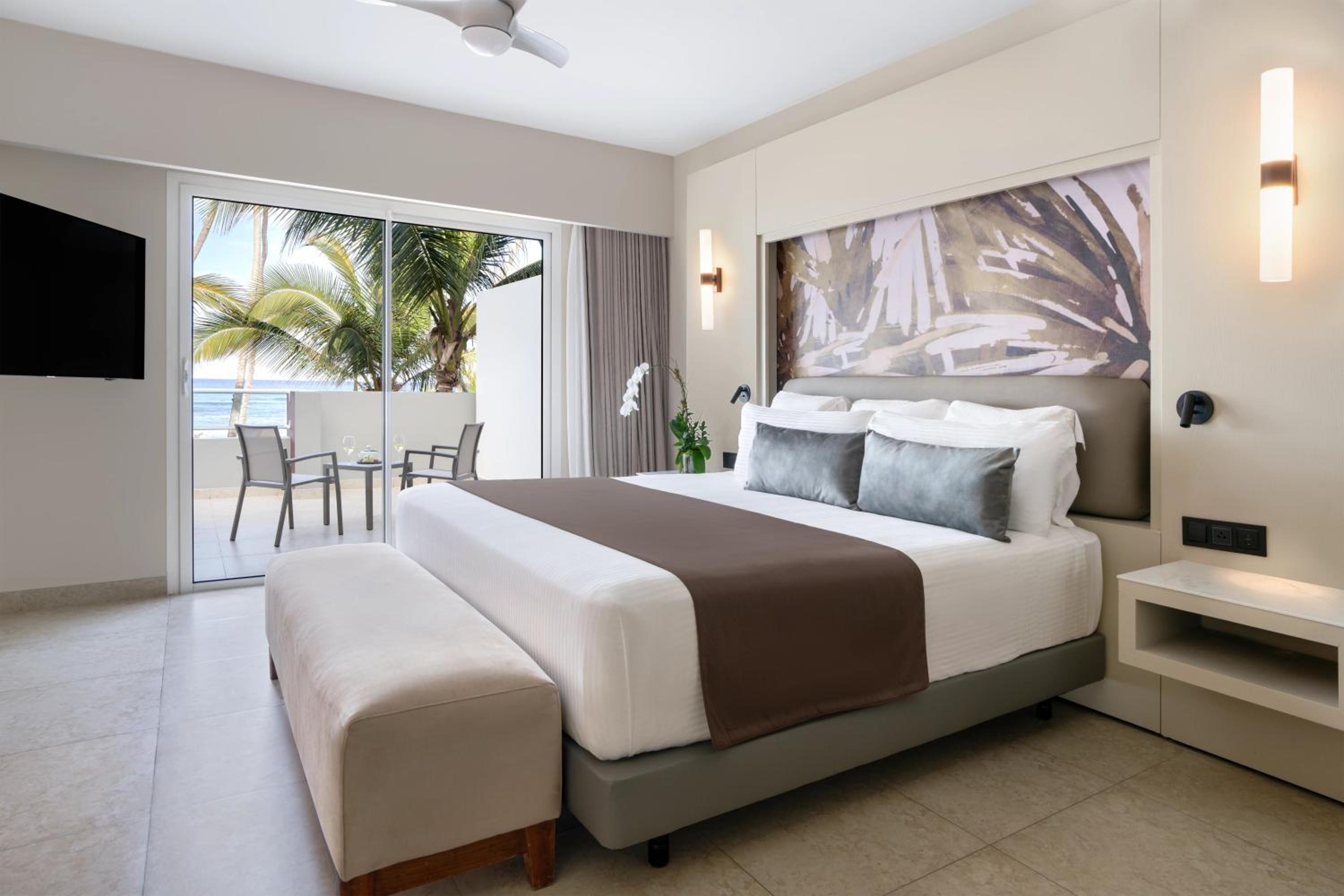 Xhale Club Master Suite Ocean Front King