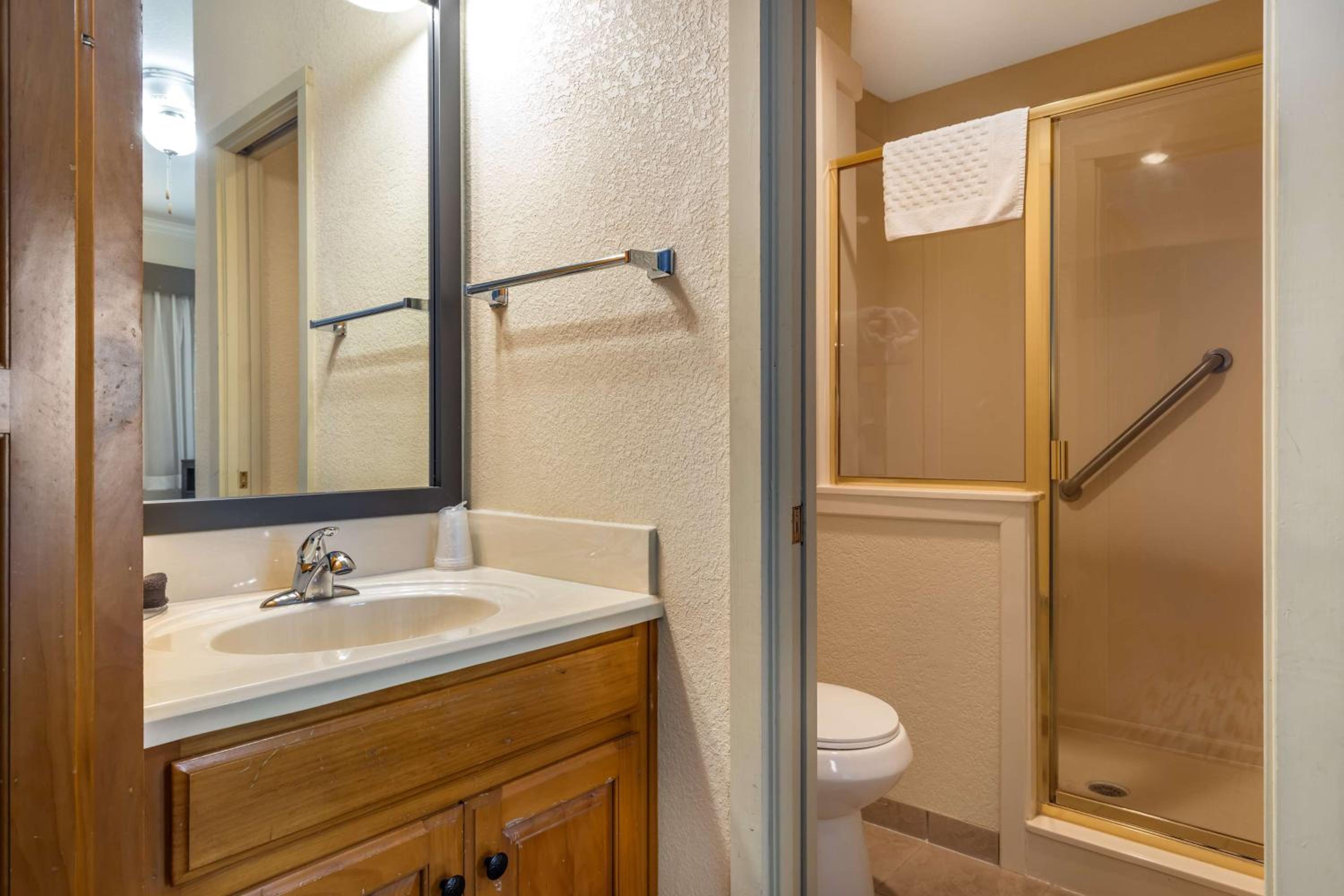 Family Suite - Non-Smoking photo 3