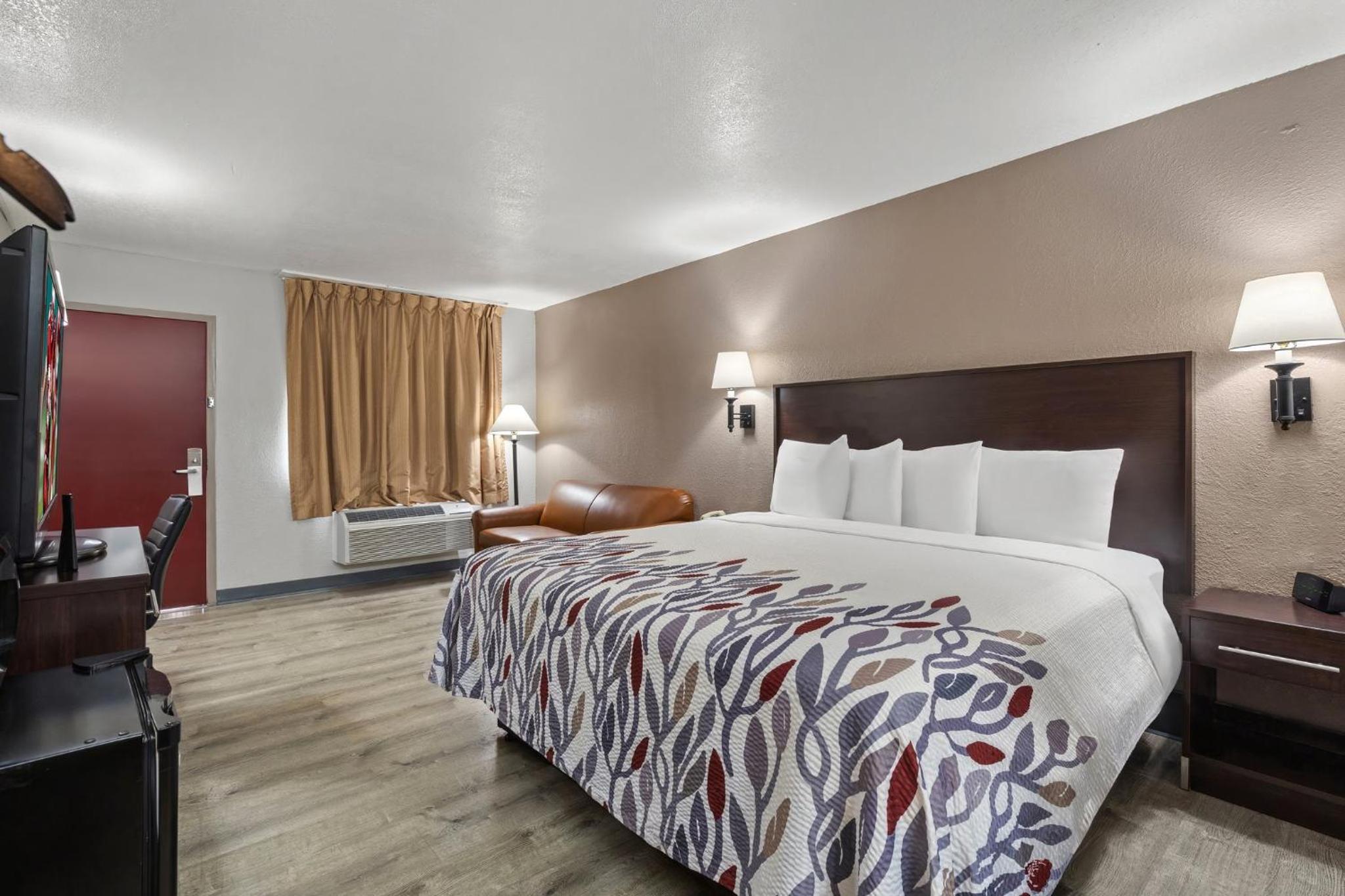 Deluxe King Room Non-Smoking - Photo 1