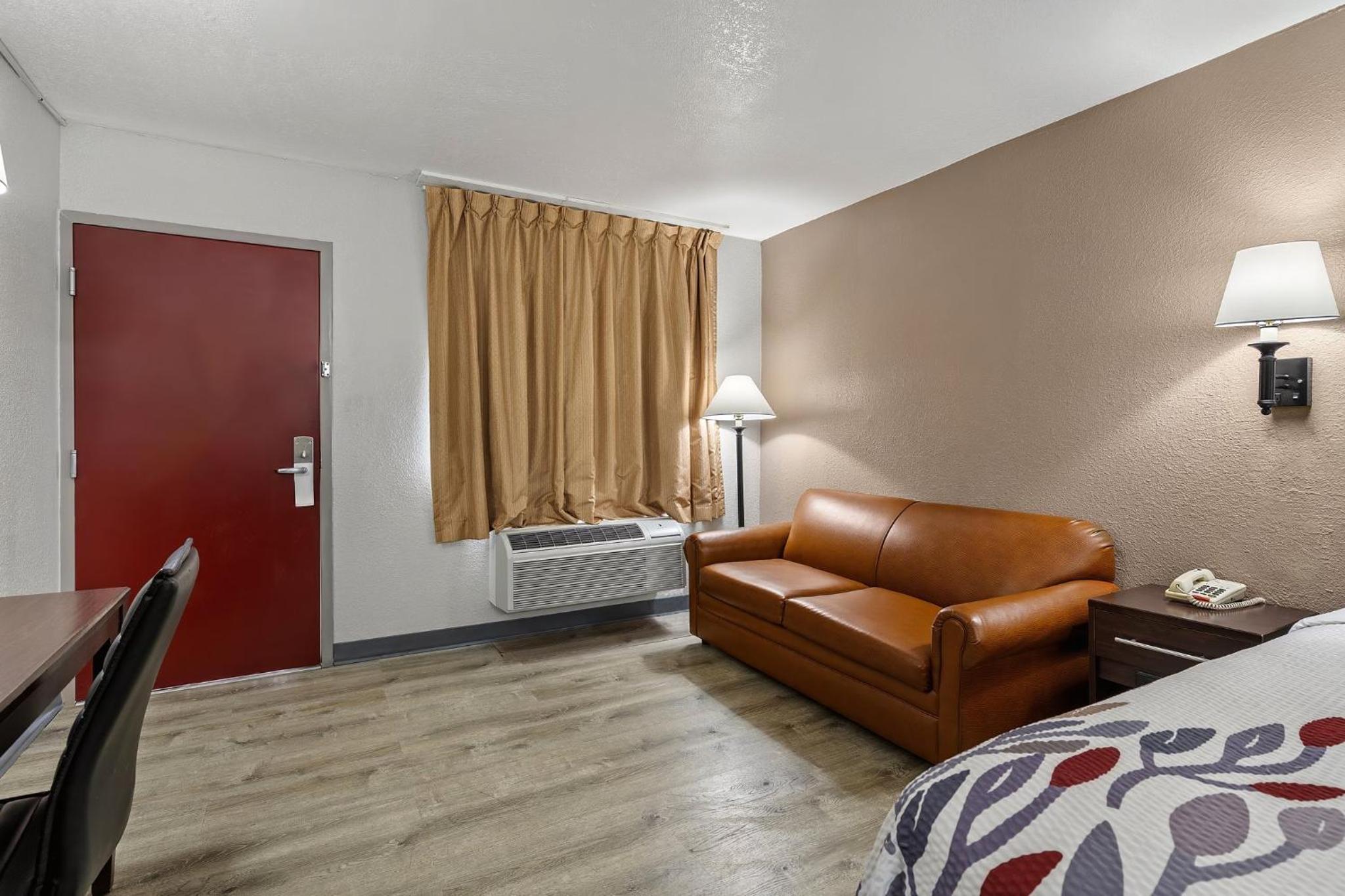 Deluxe King Room Non-Smoking - Photo 2