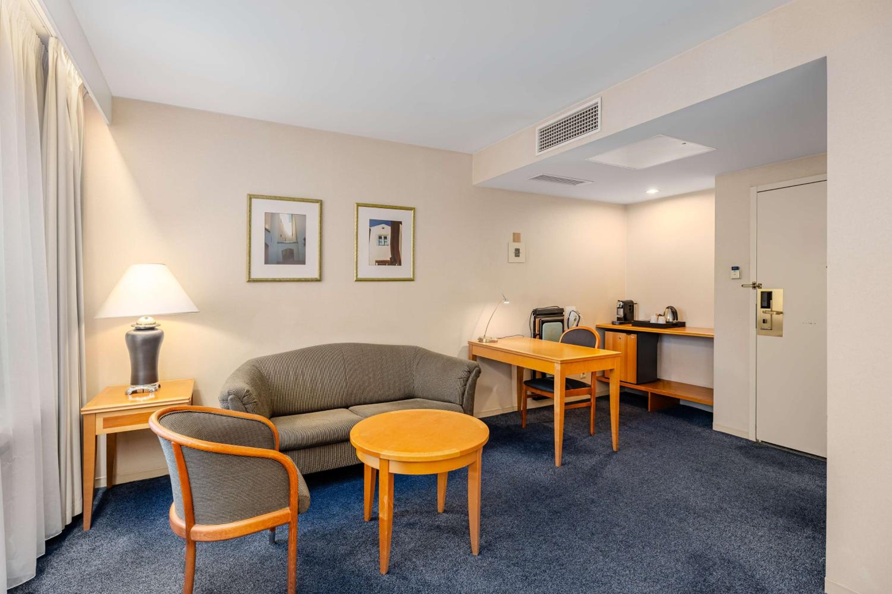 Premium Room with River and Old Town View photo 3