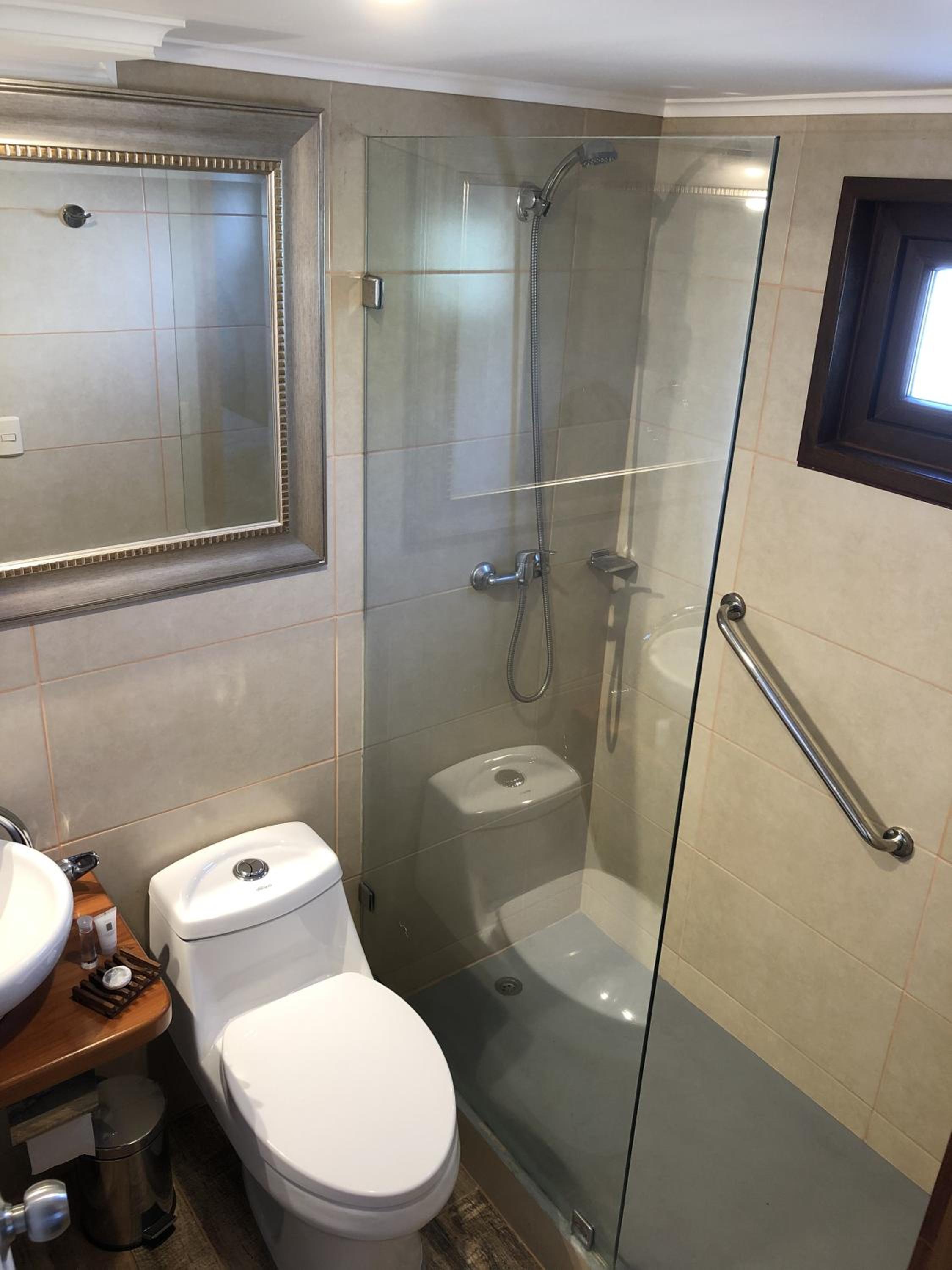 Family Room with Private Bathroom photo 1