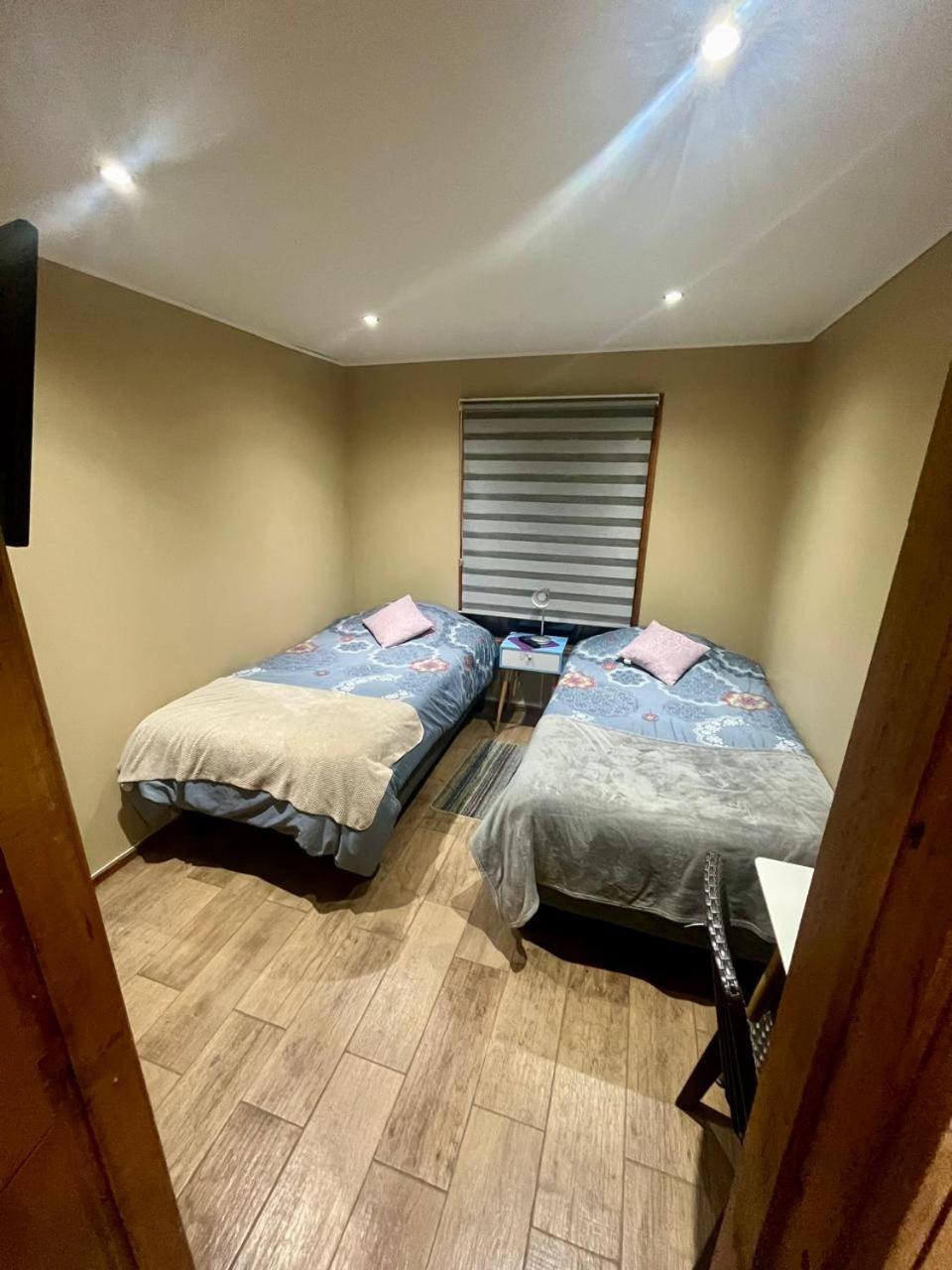 Twin Room with Private Bathroom photo 3