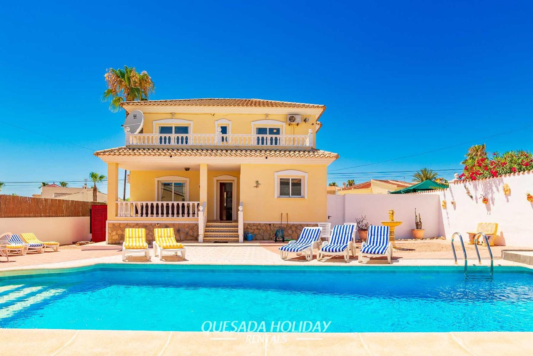 Villa photo 2