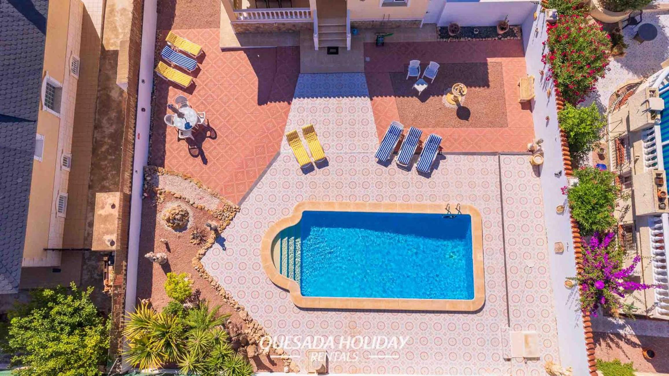 Villa photo 2