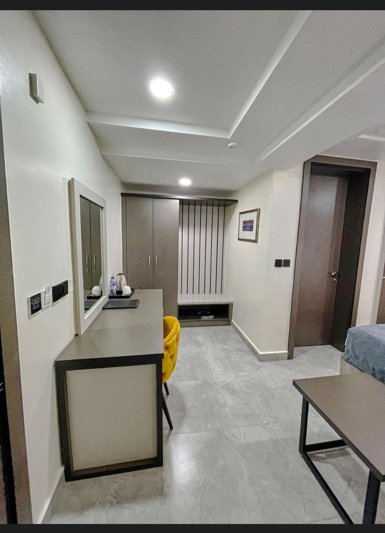 Deluxe King Room photo 2