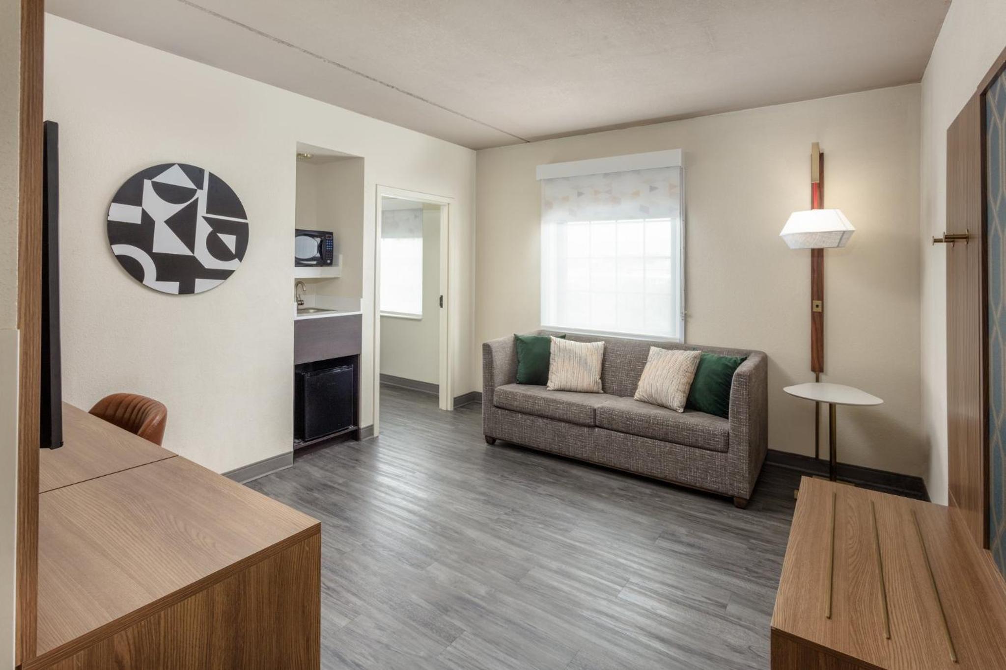 One-Bedroom Suite