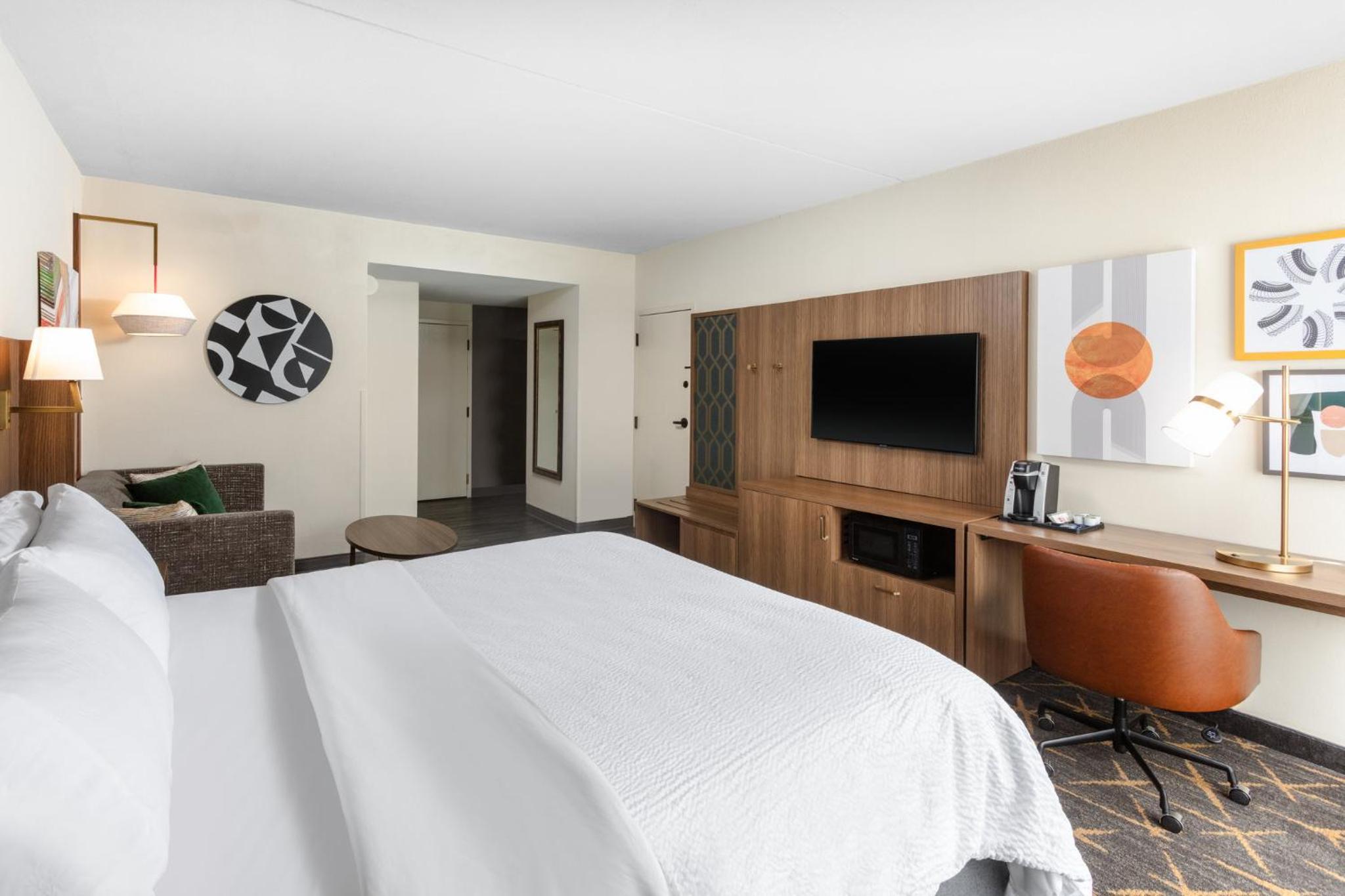 Standard King Room photo 2