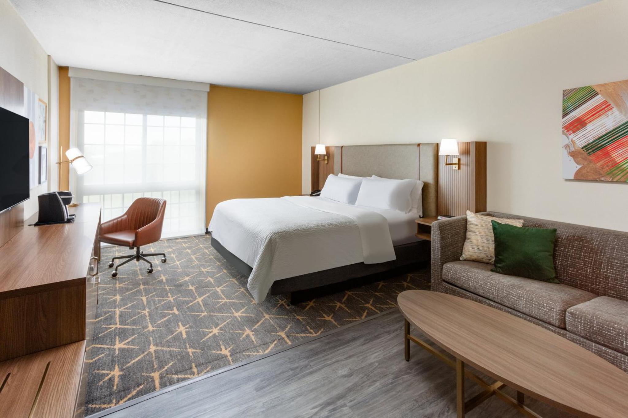 Standard King Room photo 3