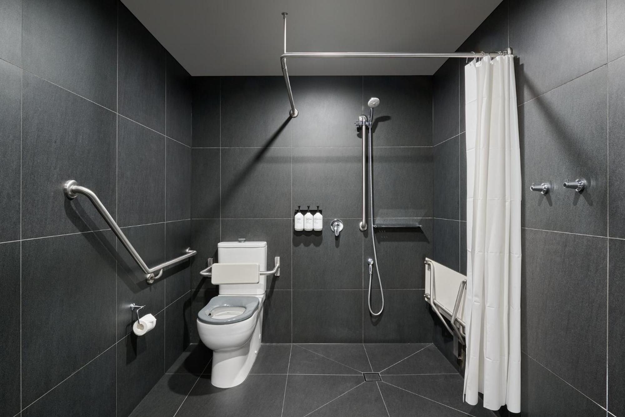 Studio - Disability Access - Photo 2