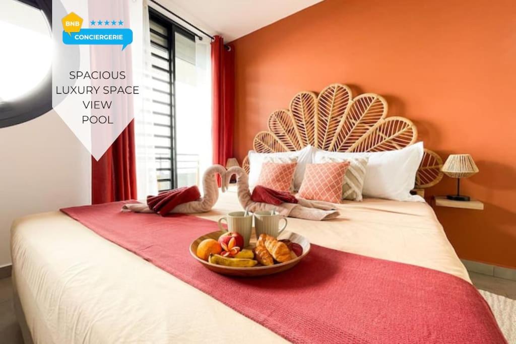Three-Bedroom Apartment with Ocean View photo 1
