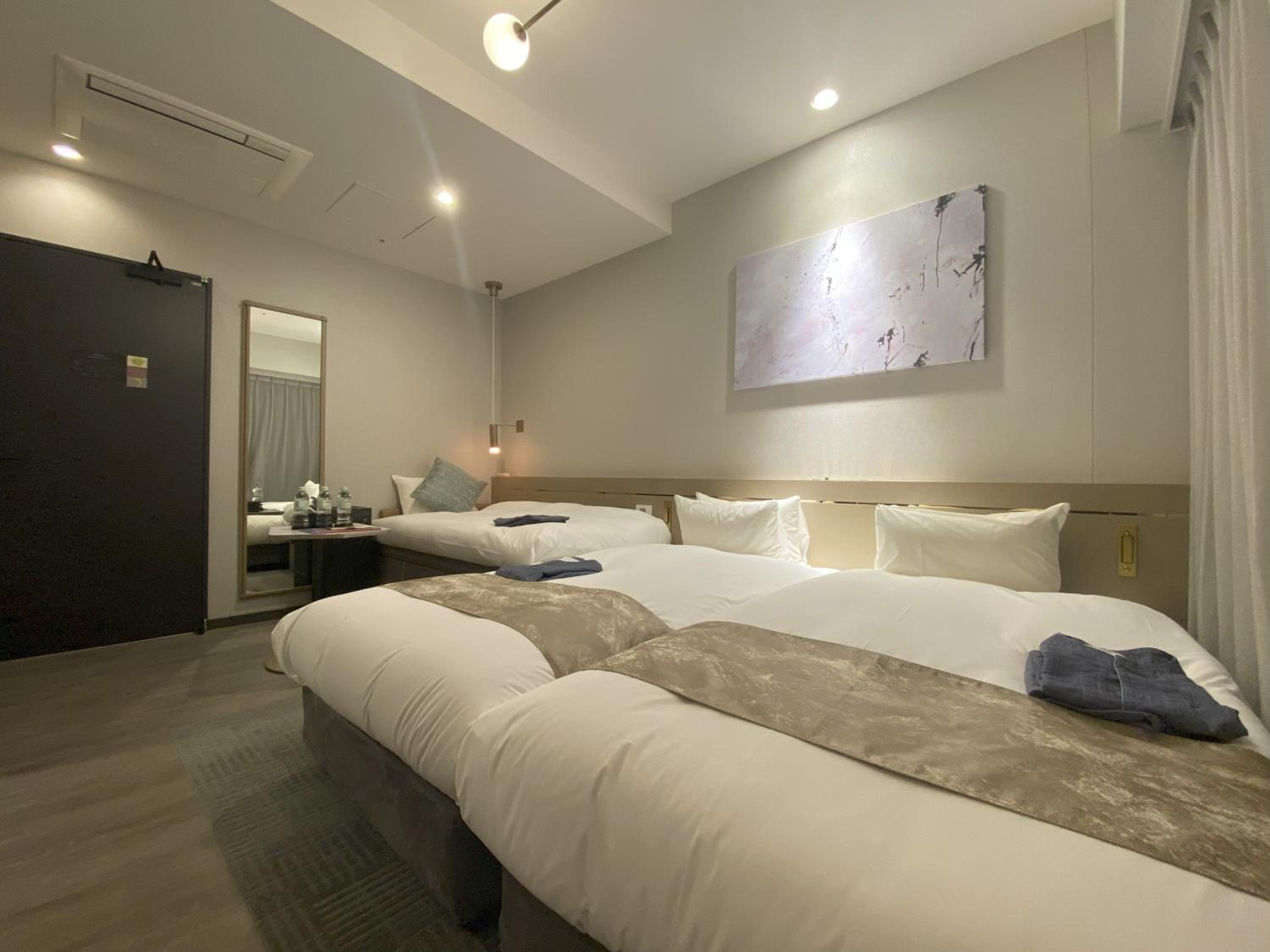 Basic Triple Room photo 2