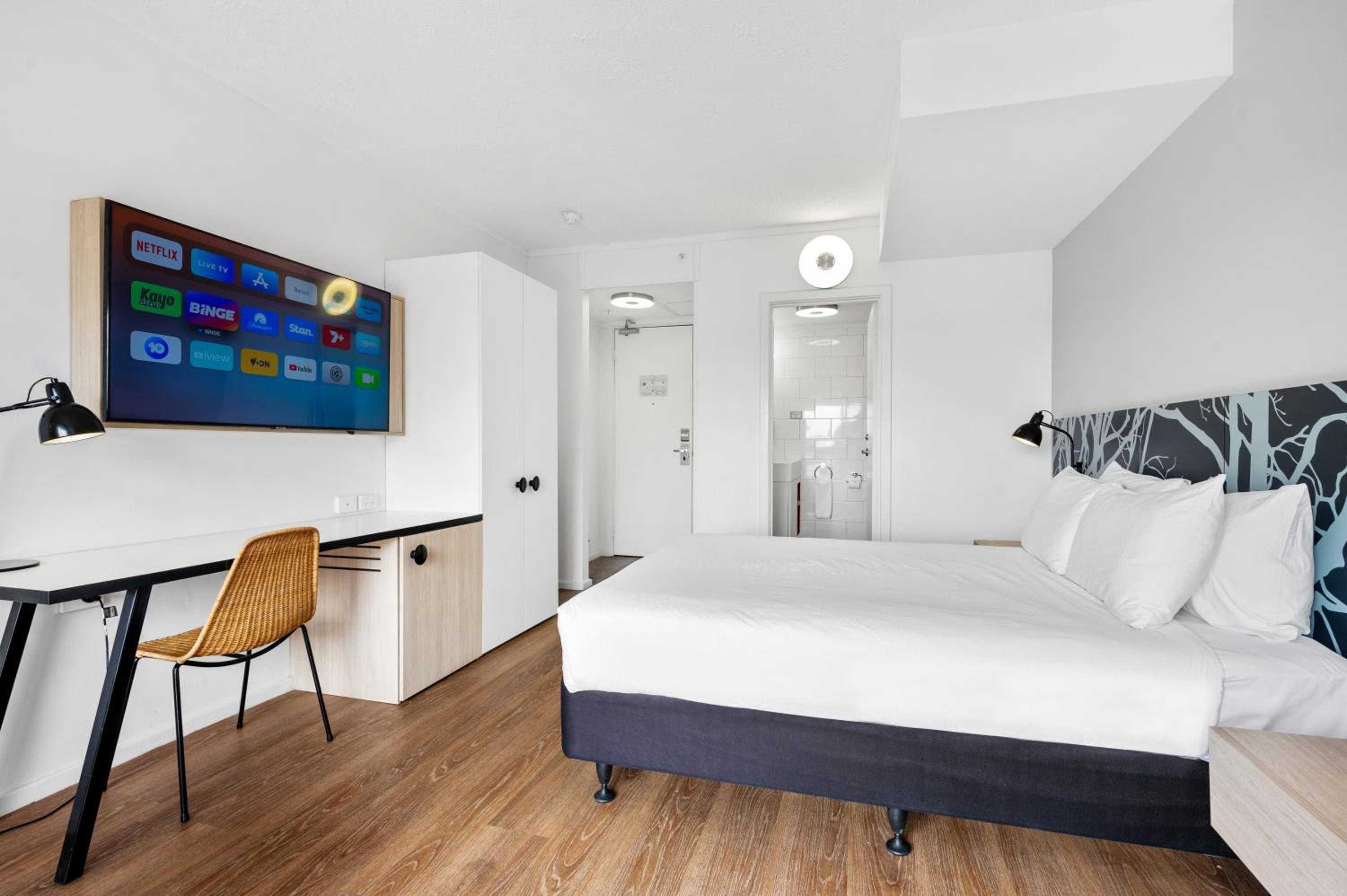 Eco Green Stay - Executive King Room photo 3