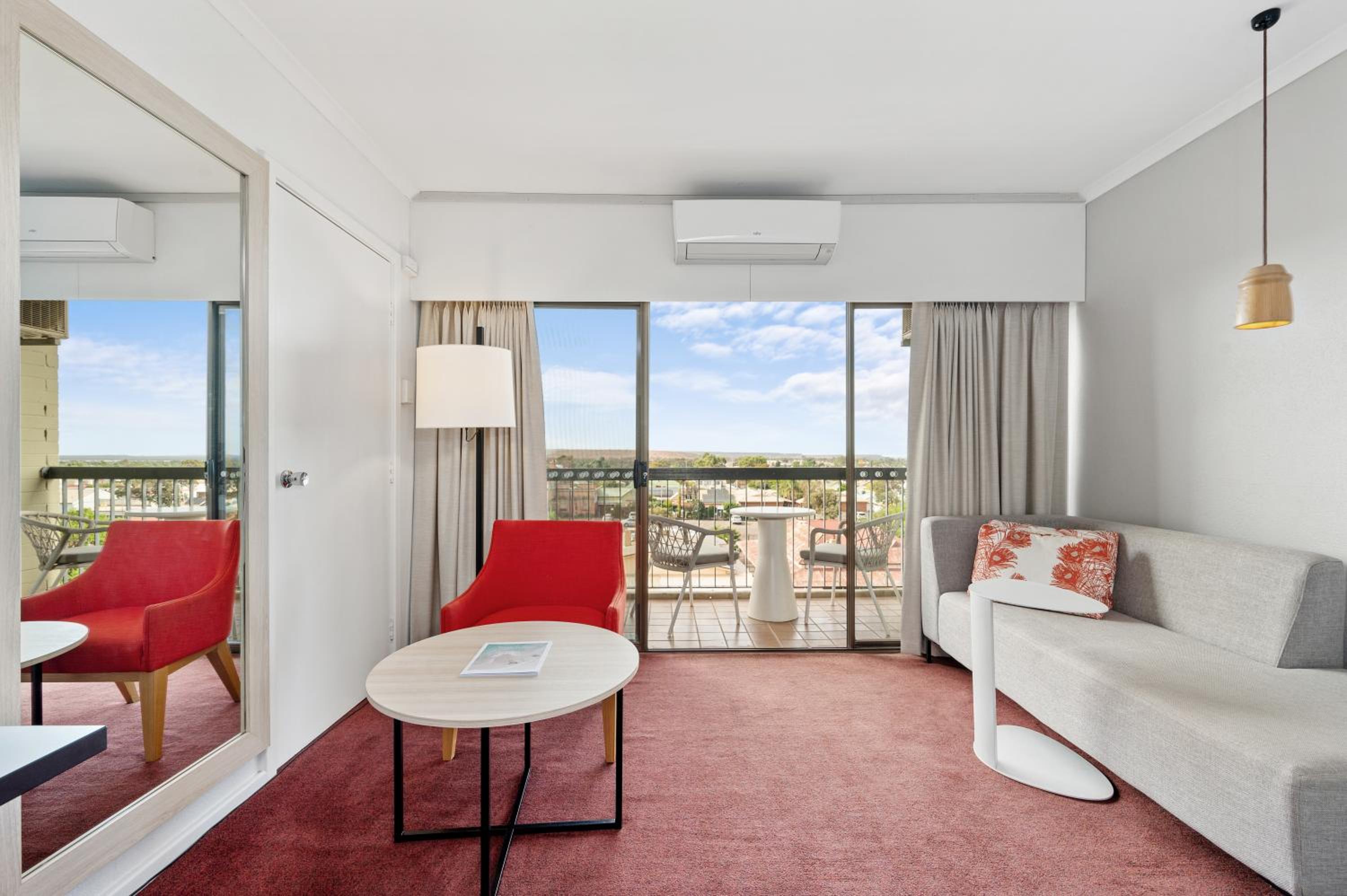 Superior King Room photo 1