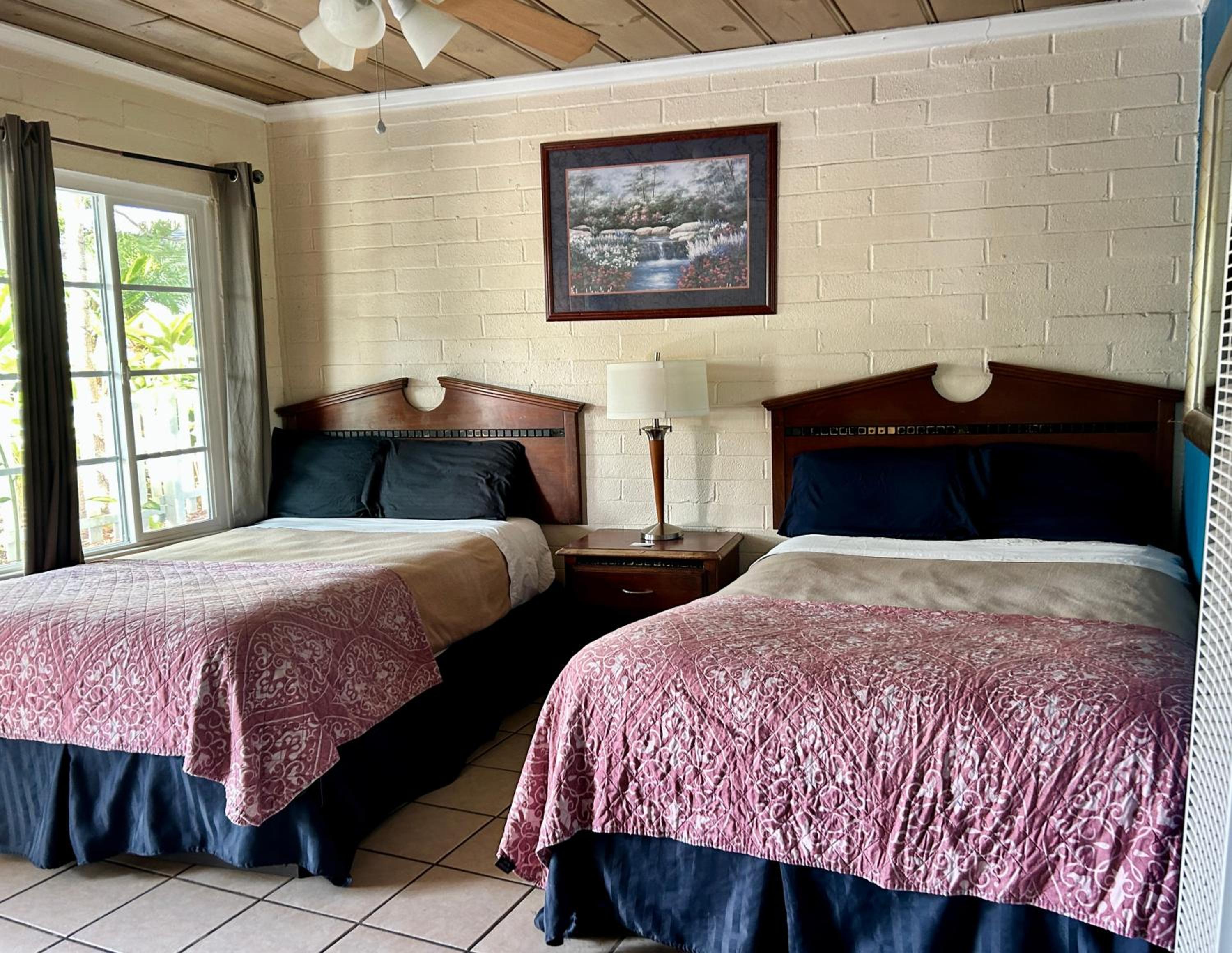 Queen Room with Two Queen Beds and Kitchen photo 1