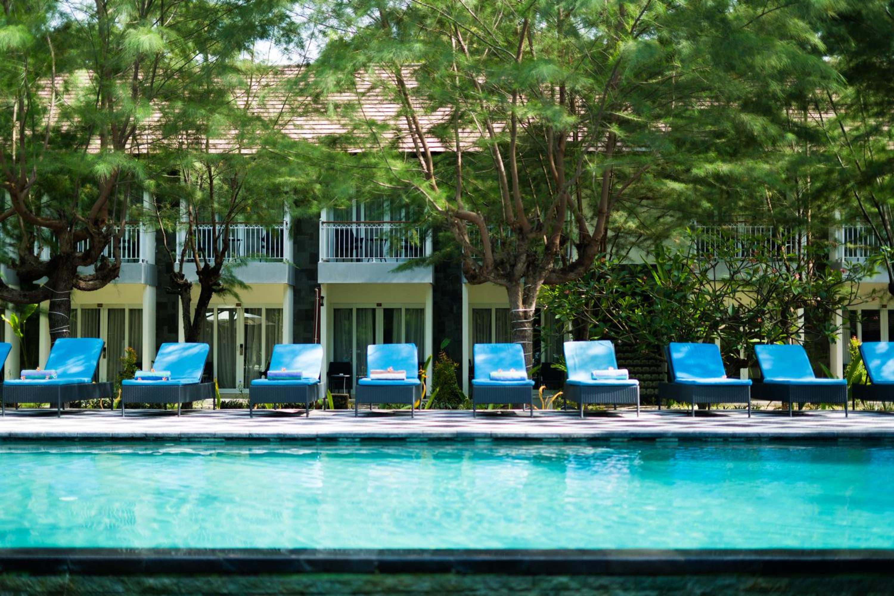 Superior Modern Room with Pool and Garden View photo 3