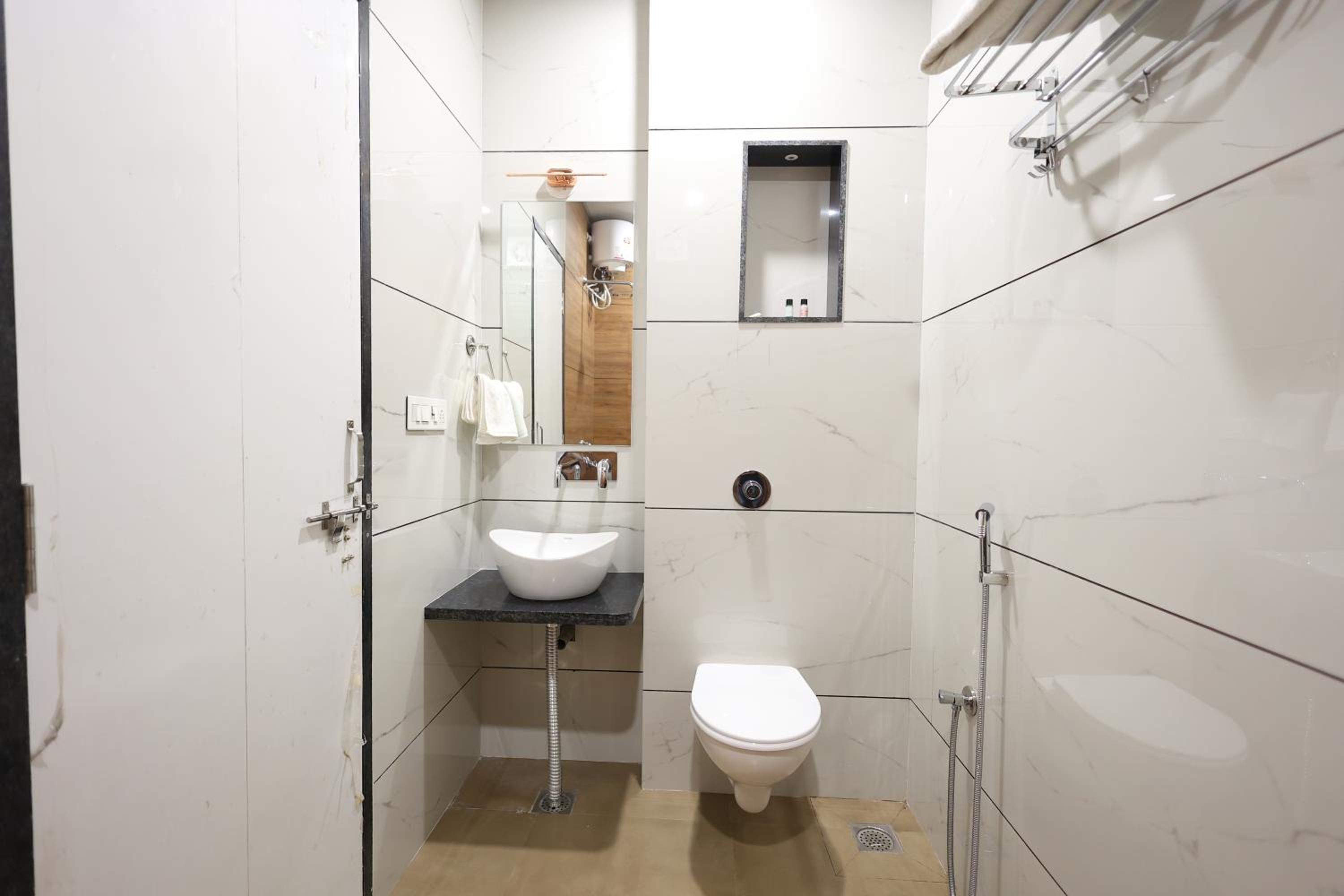 Deluxe Double Room photo 2