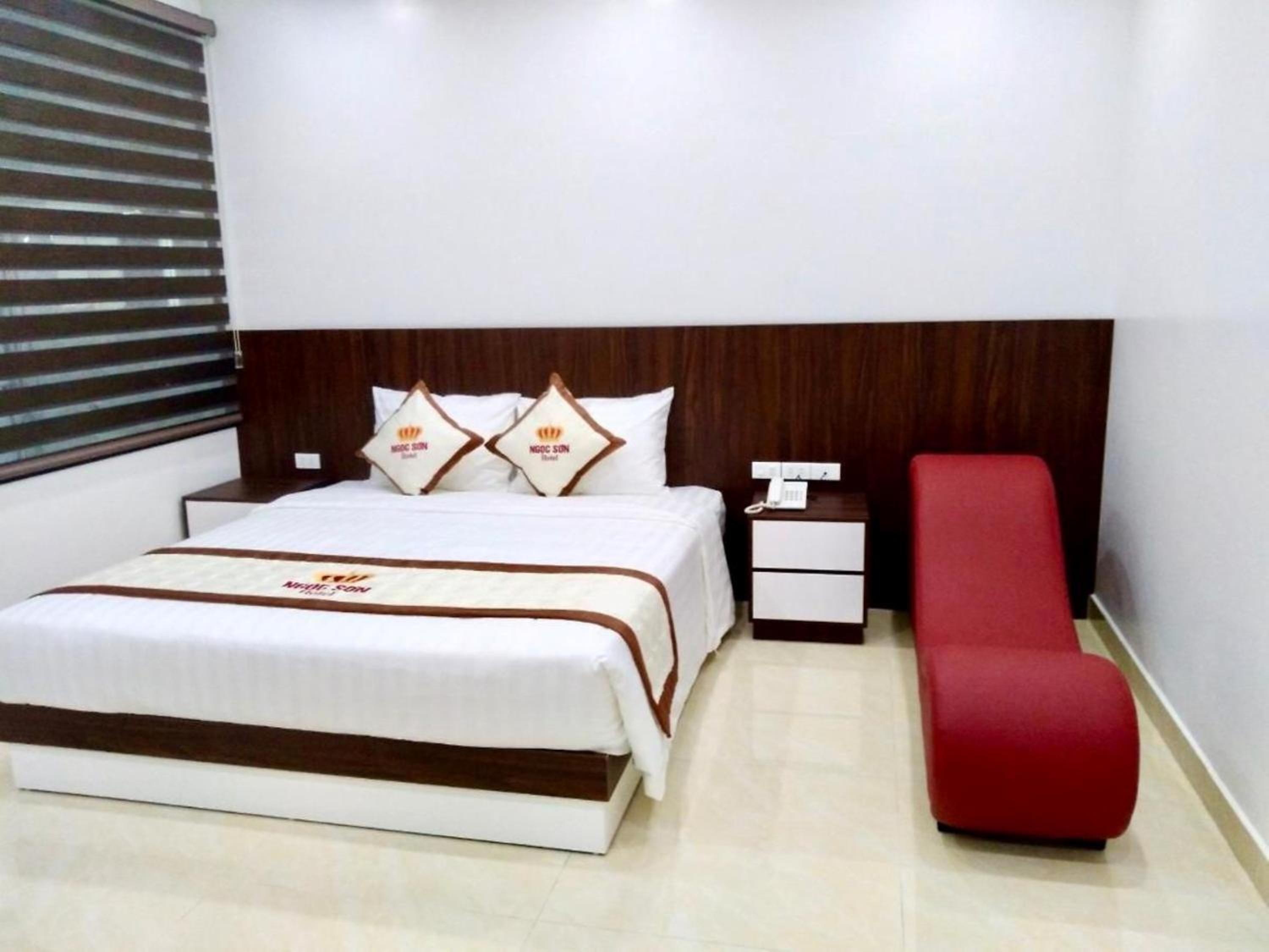 Deluxe Double Room with Bath photo 2