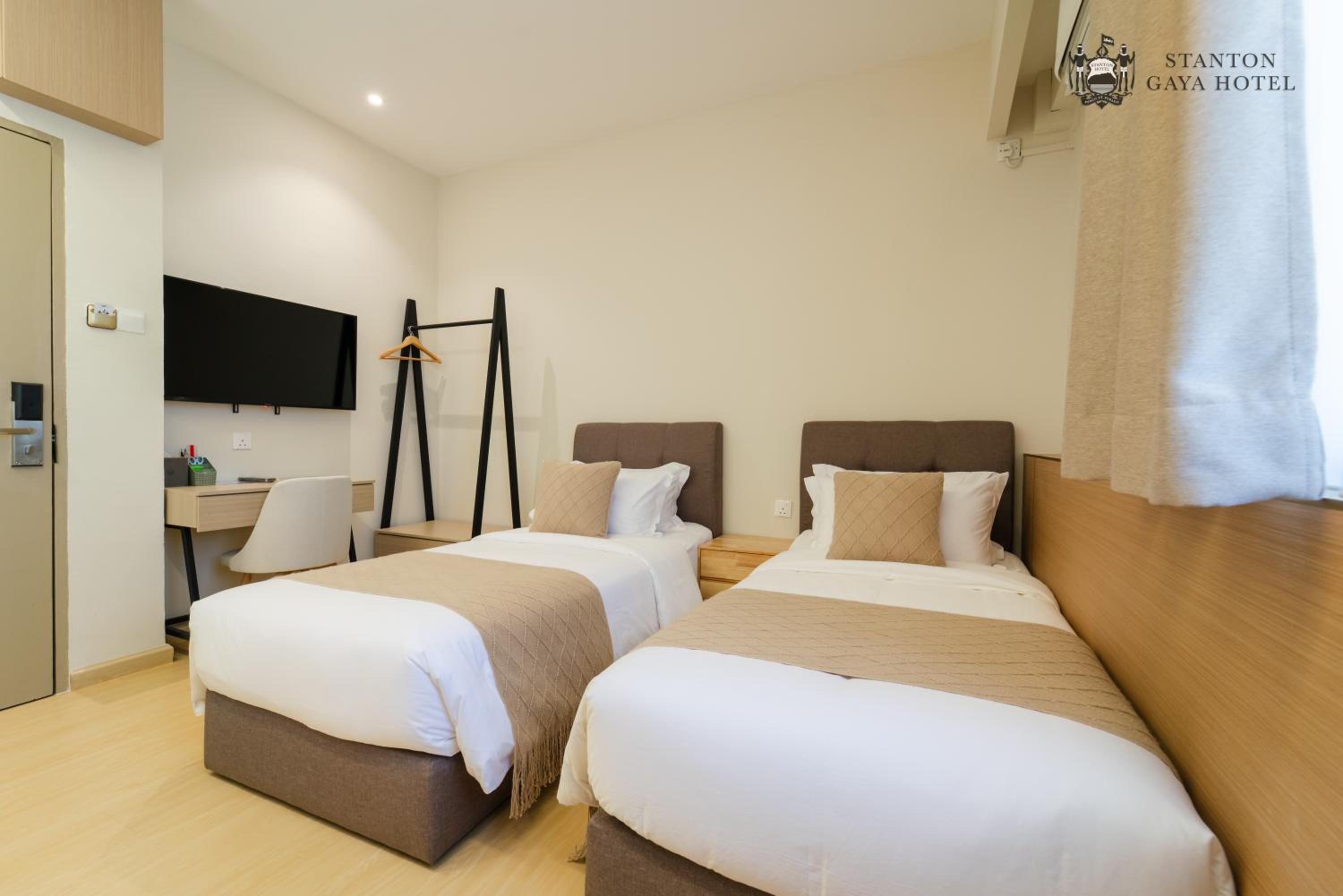 Standard Twin Room - Photo 1