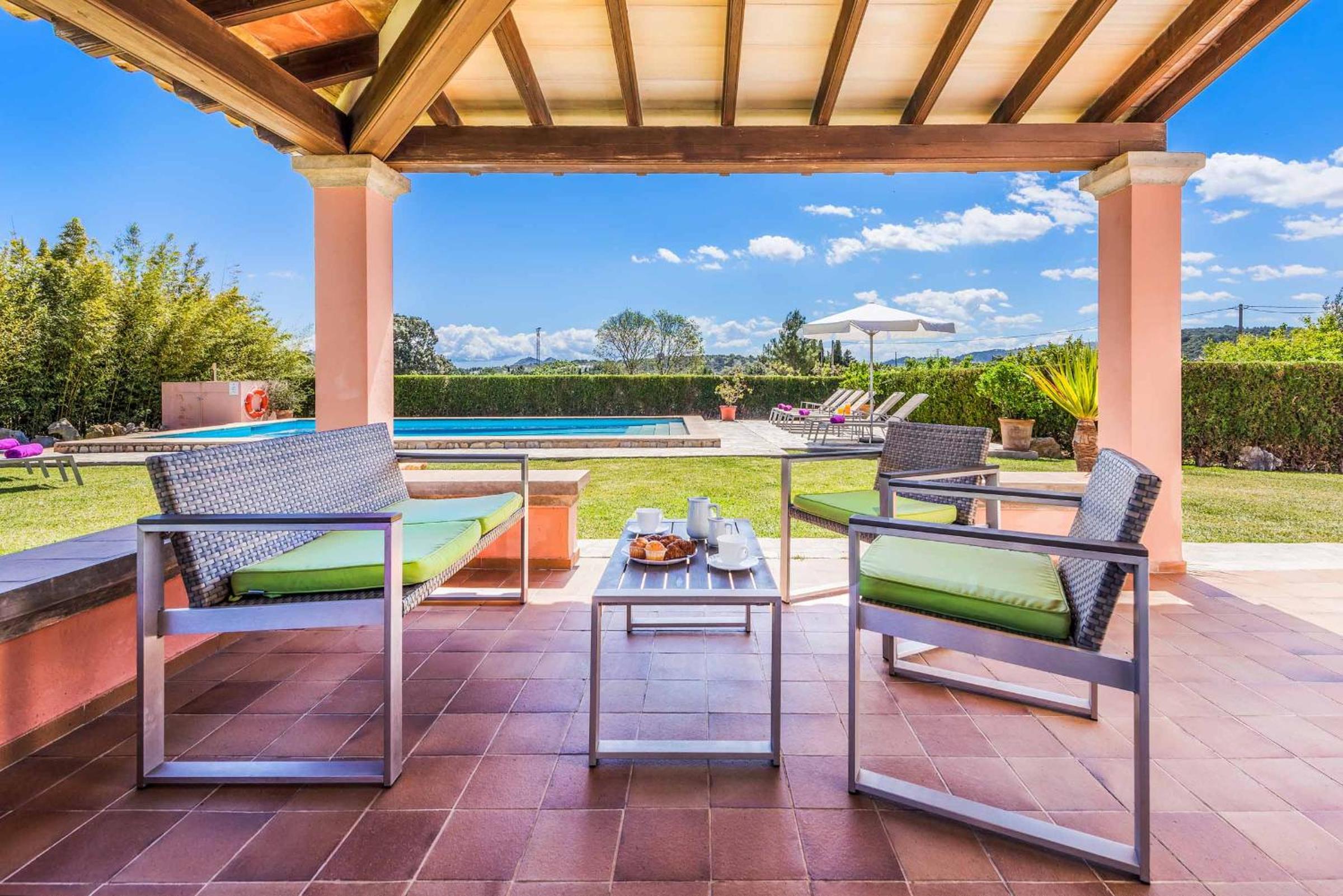 Villa photo 3