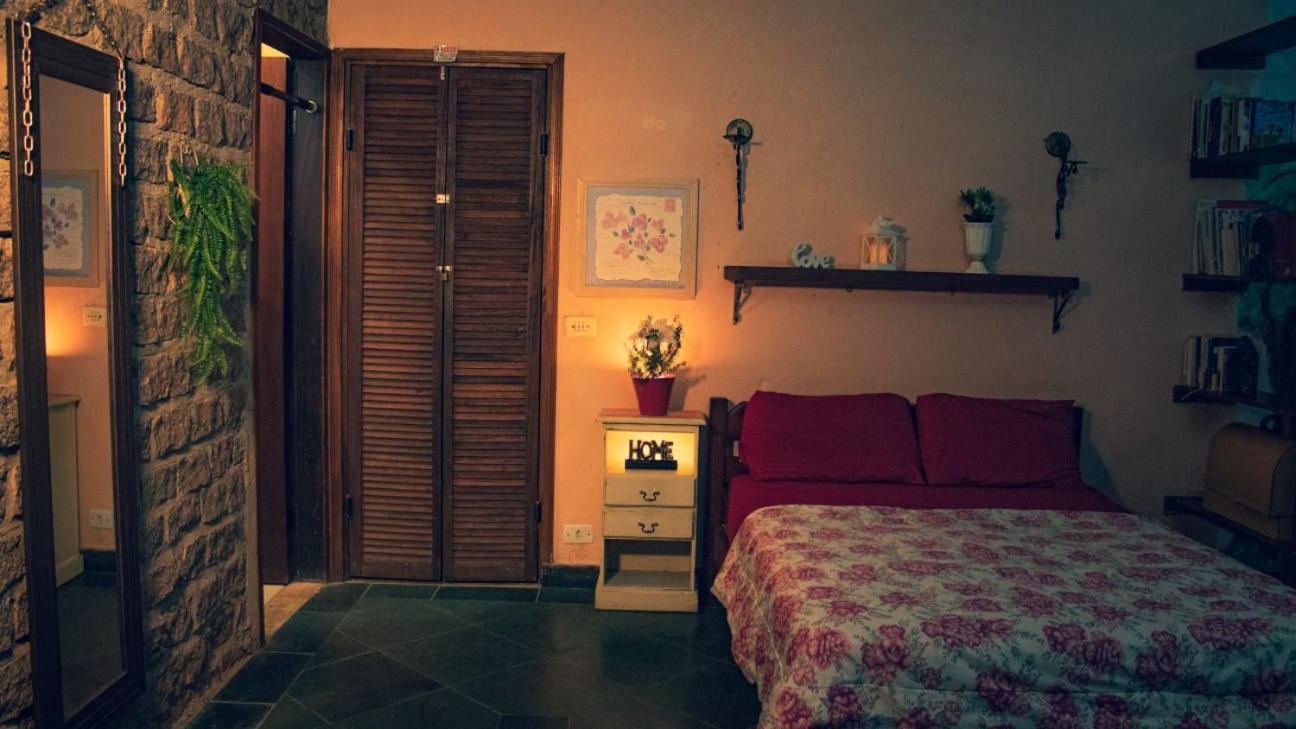 One-Bedroom House photo 1