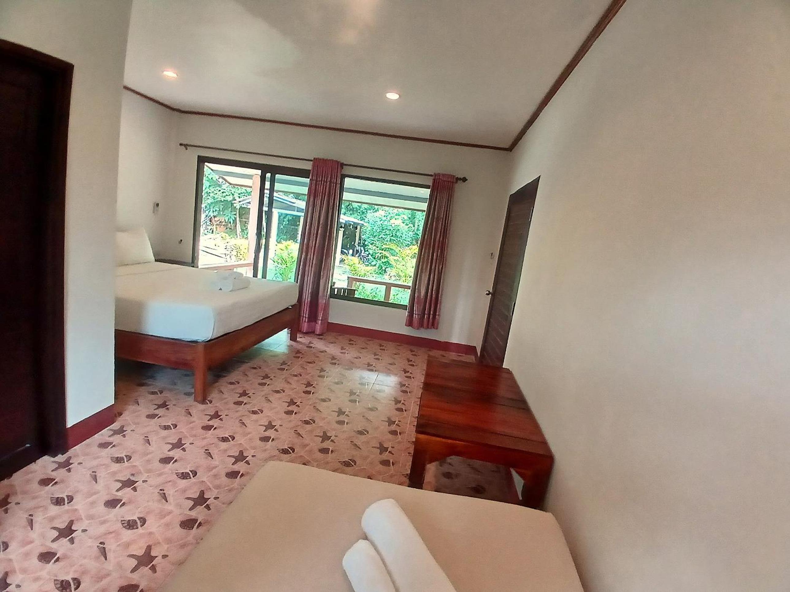 Deluxe Villa photo 2