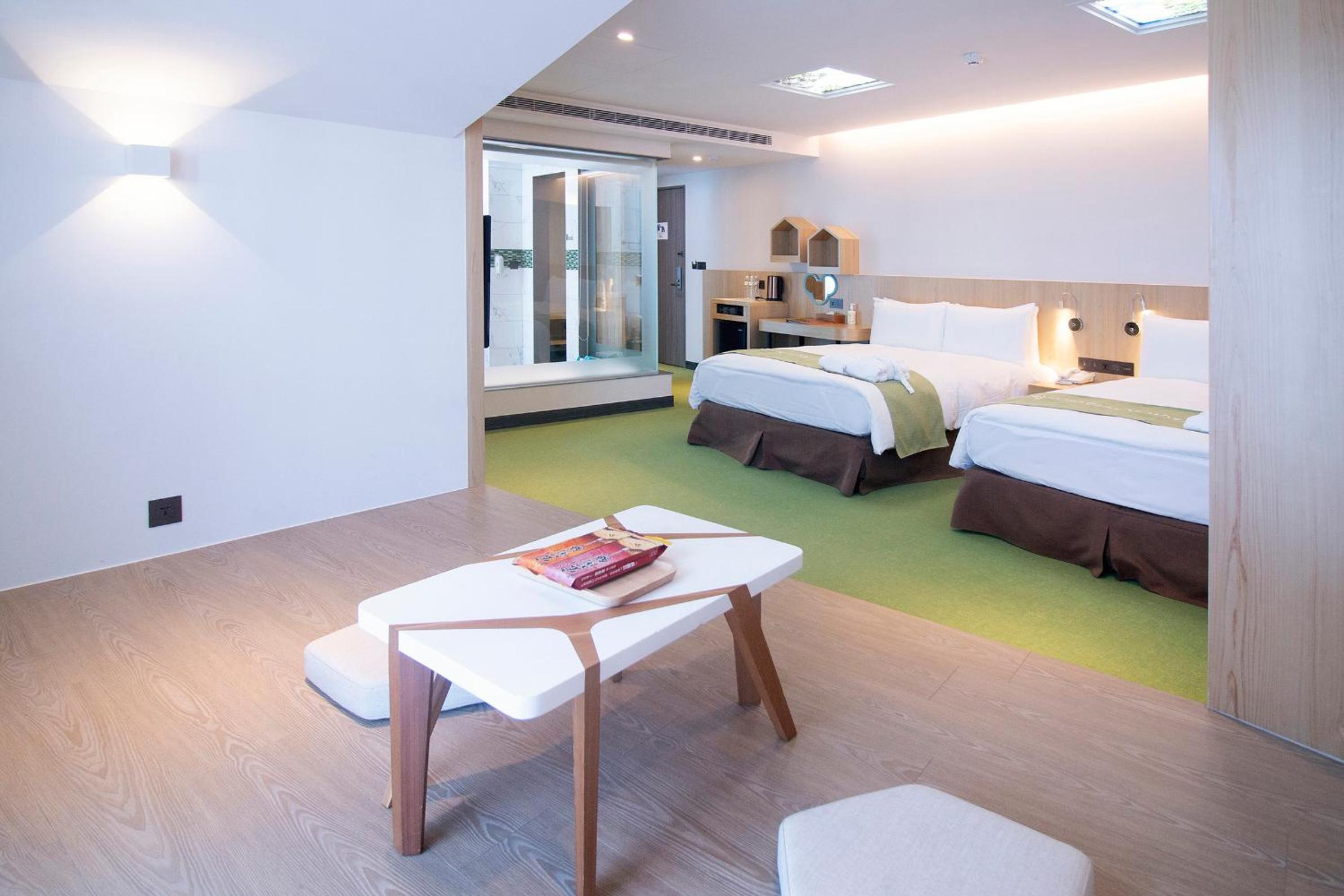 Deluxe Quadruple Room - Photo 4
