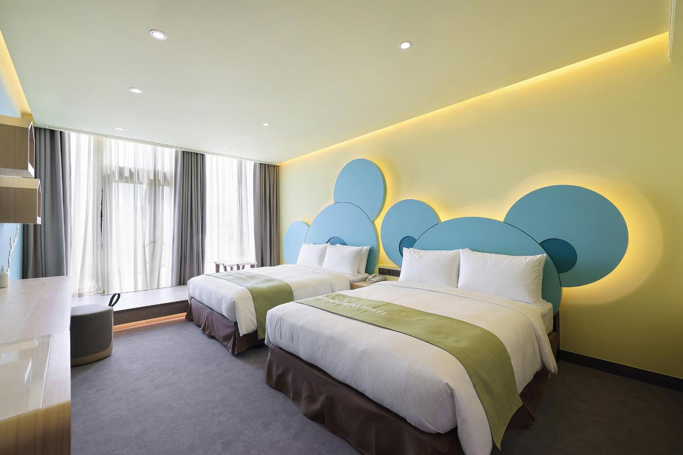 Premium Quadruple Room - Photo 1