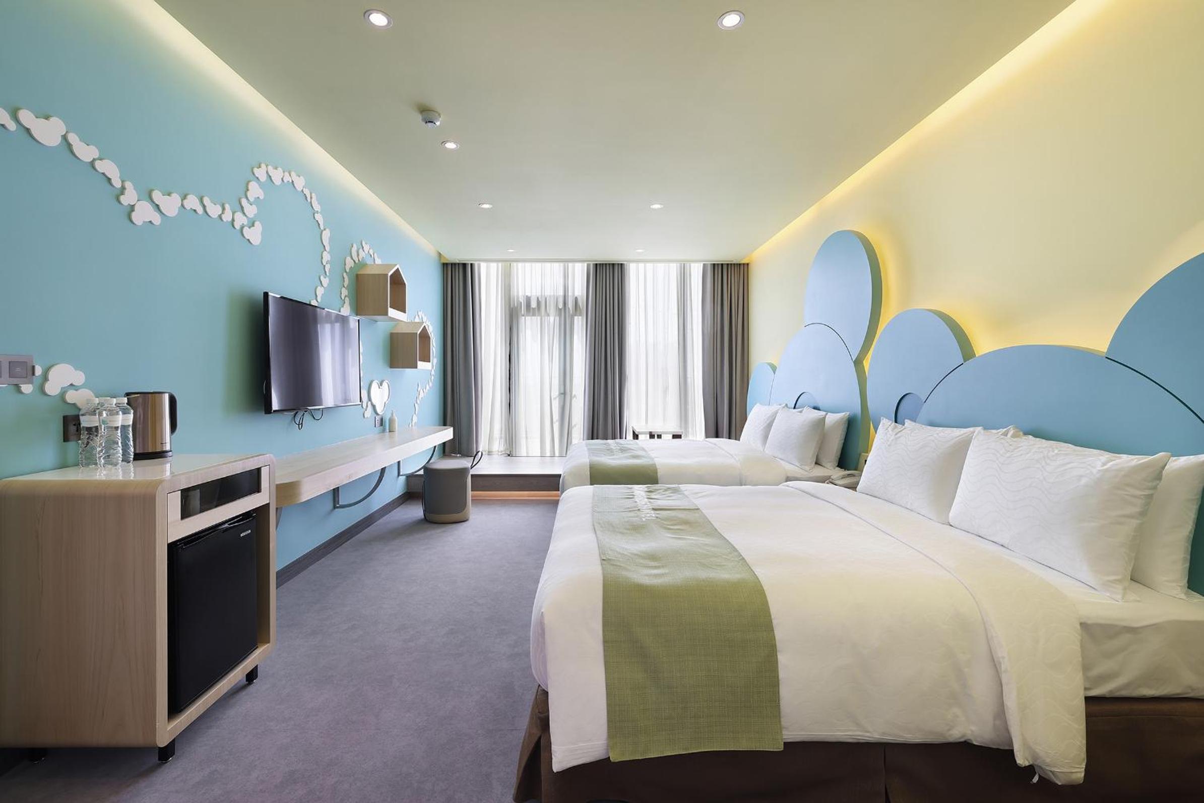 Premium Quadruple Room - Photo 8