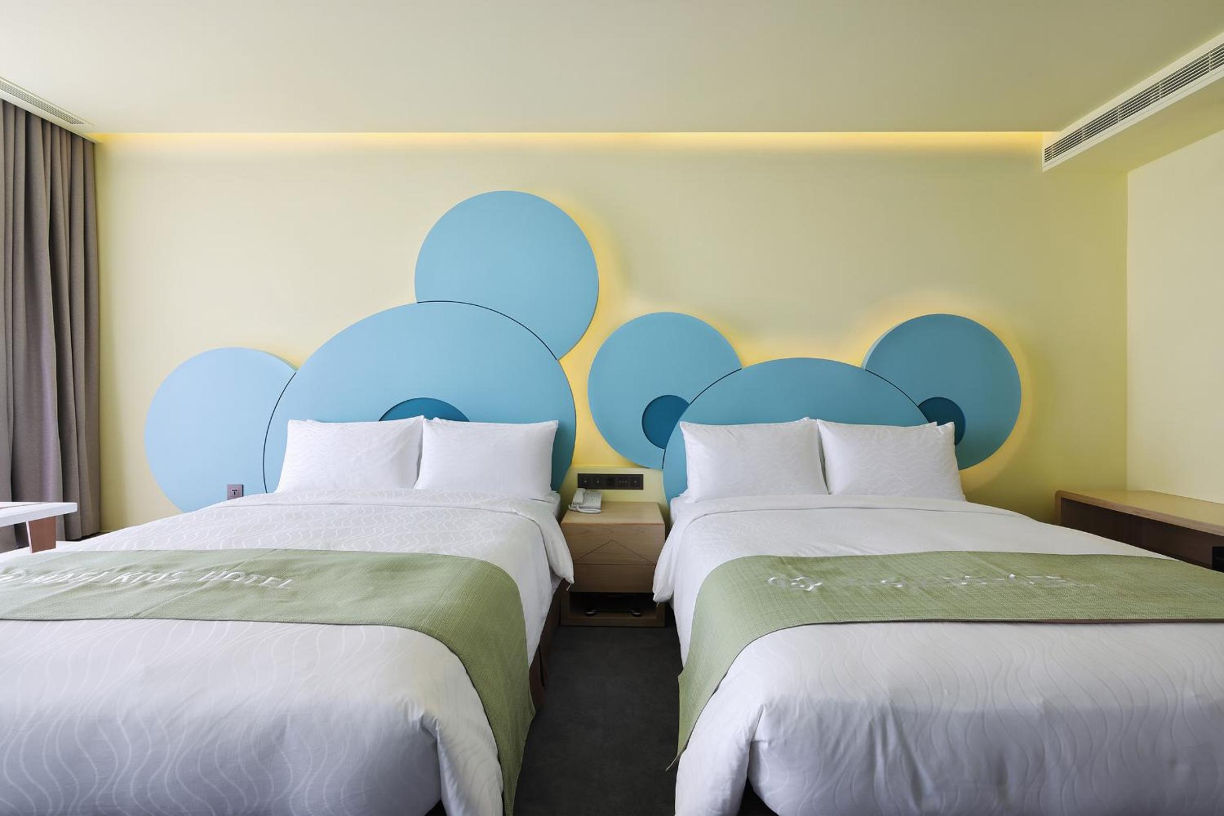 Premium Quadruple Room - Photo 2