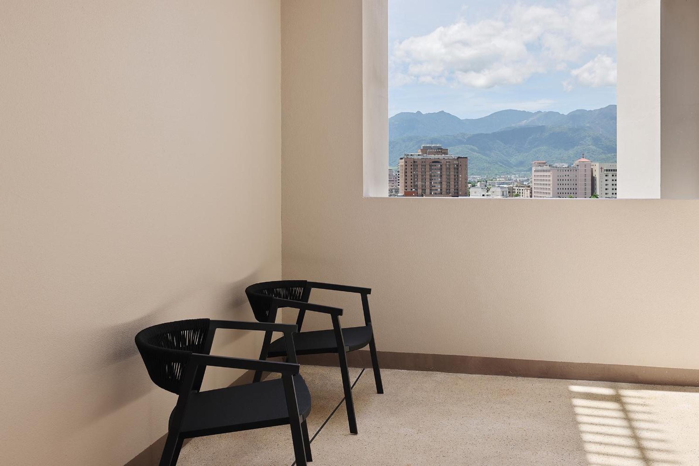 Premium Quadruple Room - Photo 5