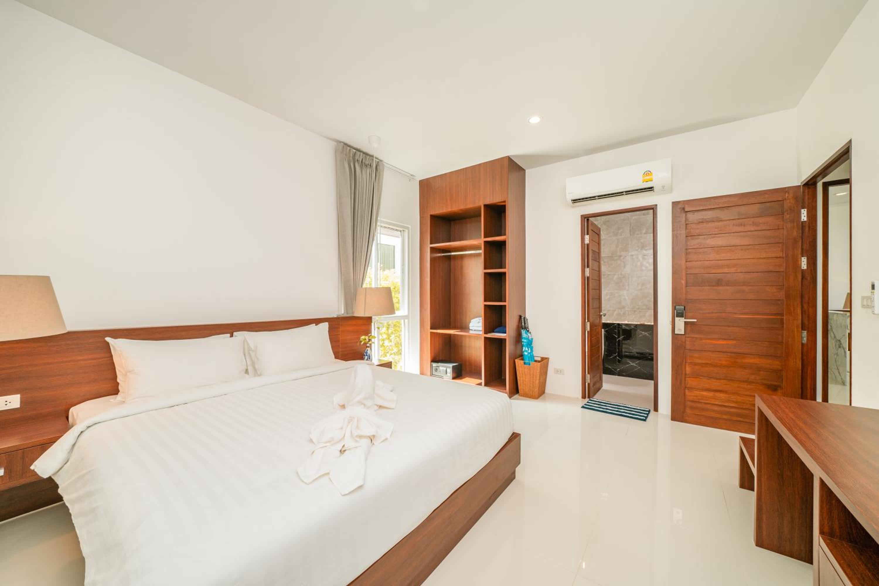 Grand Deluxe Beach Front pool Villa   photo 3