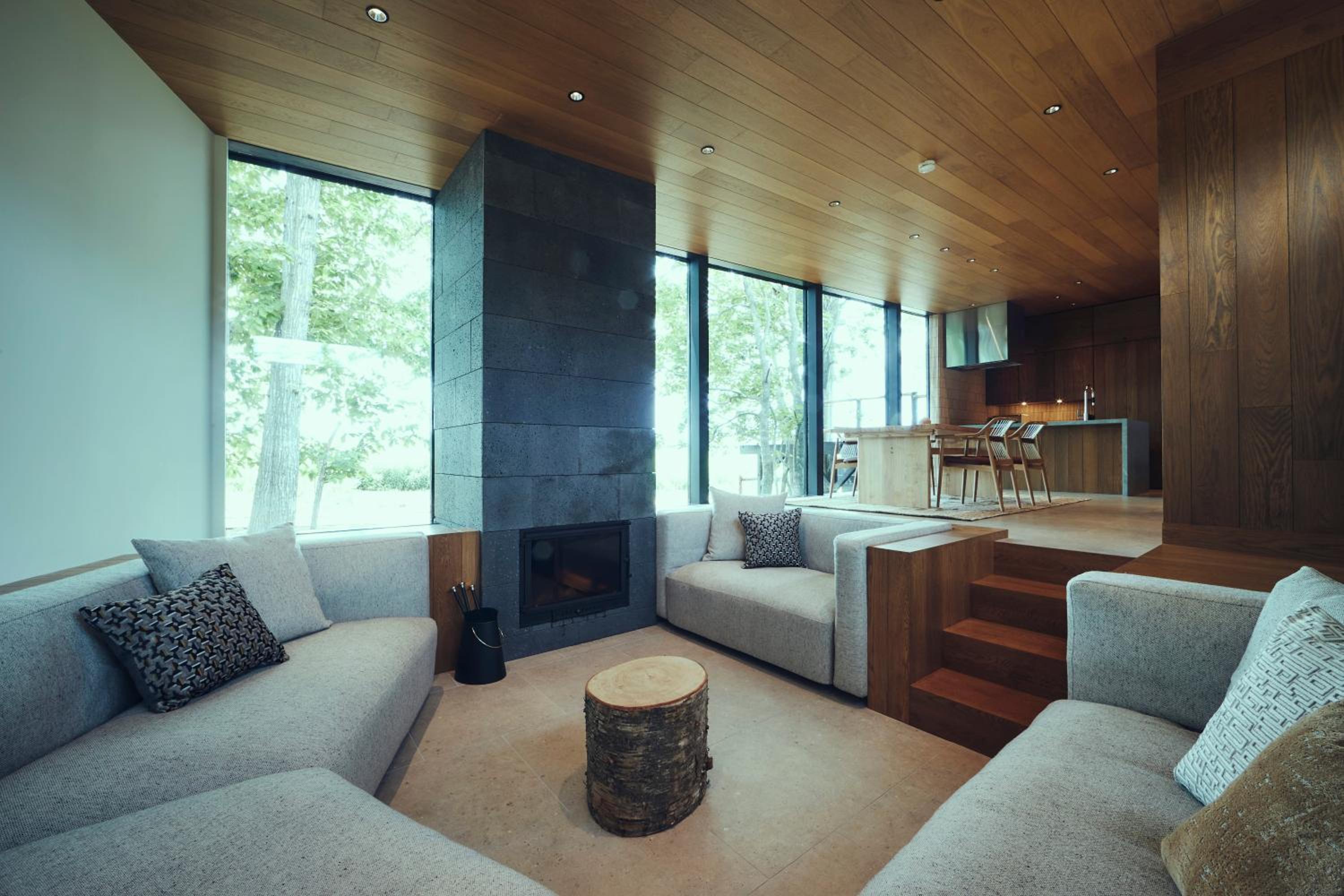 Deluxe Family Suite
