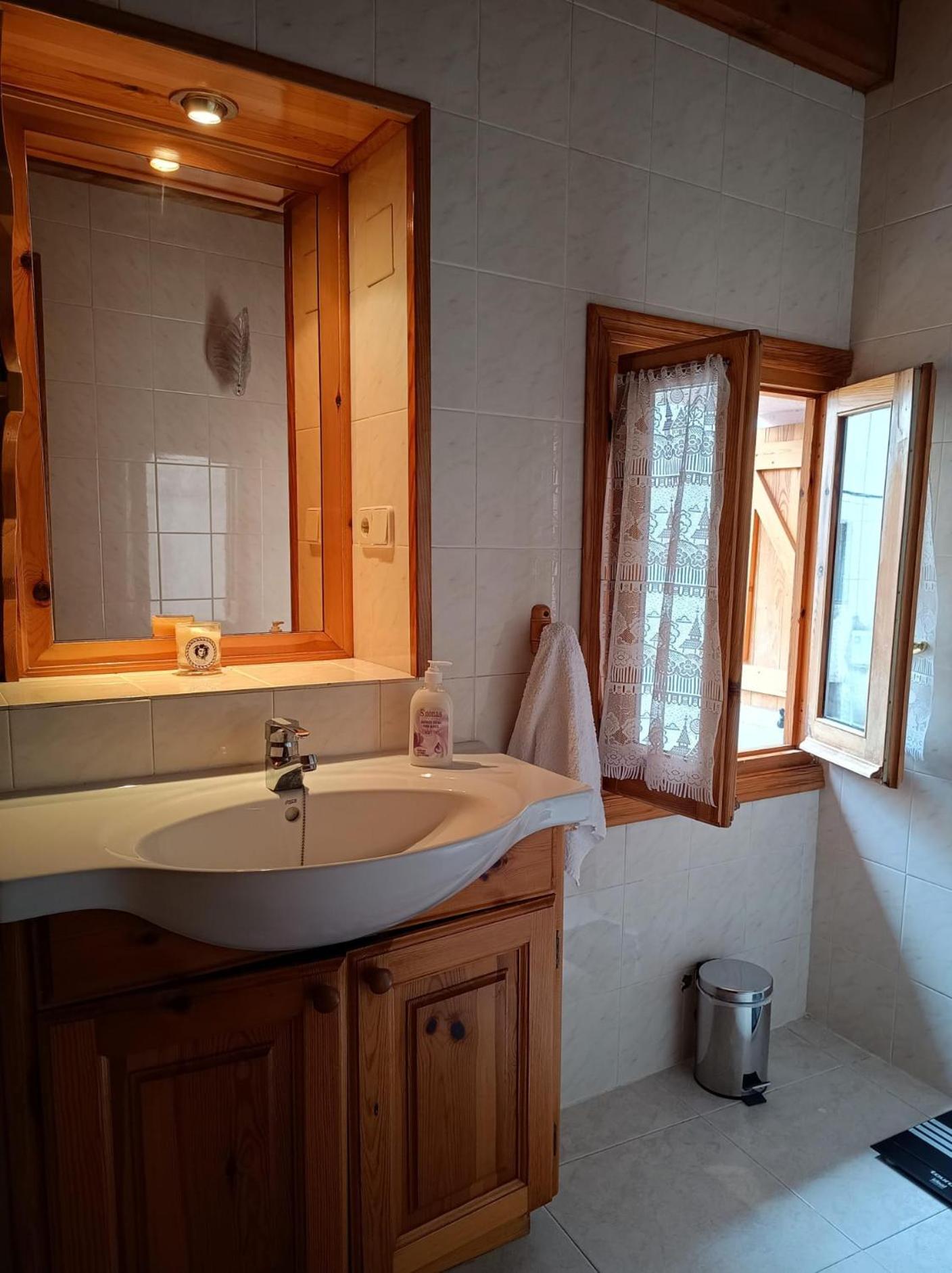 Three-Bedroom House photo 2