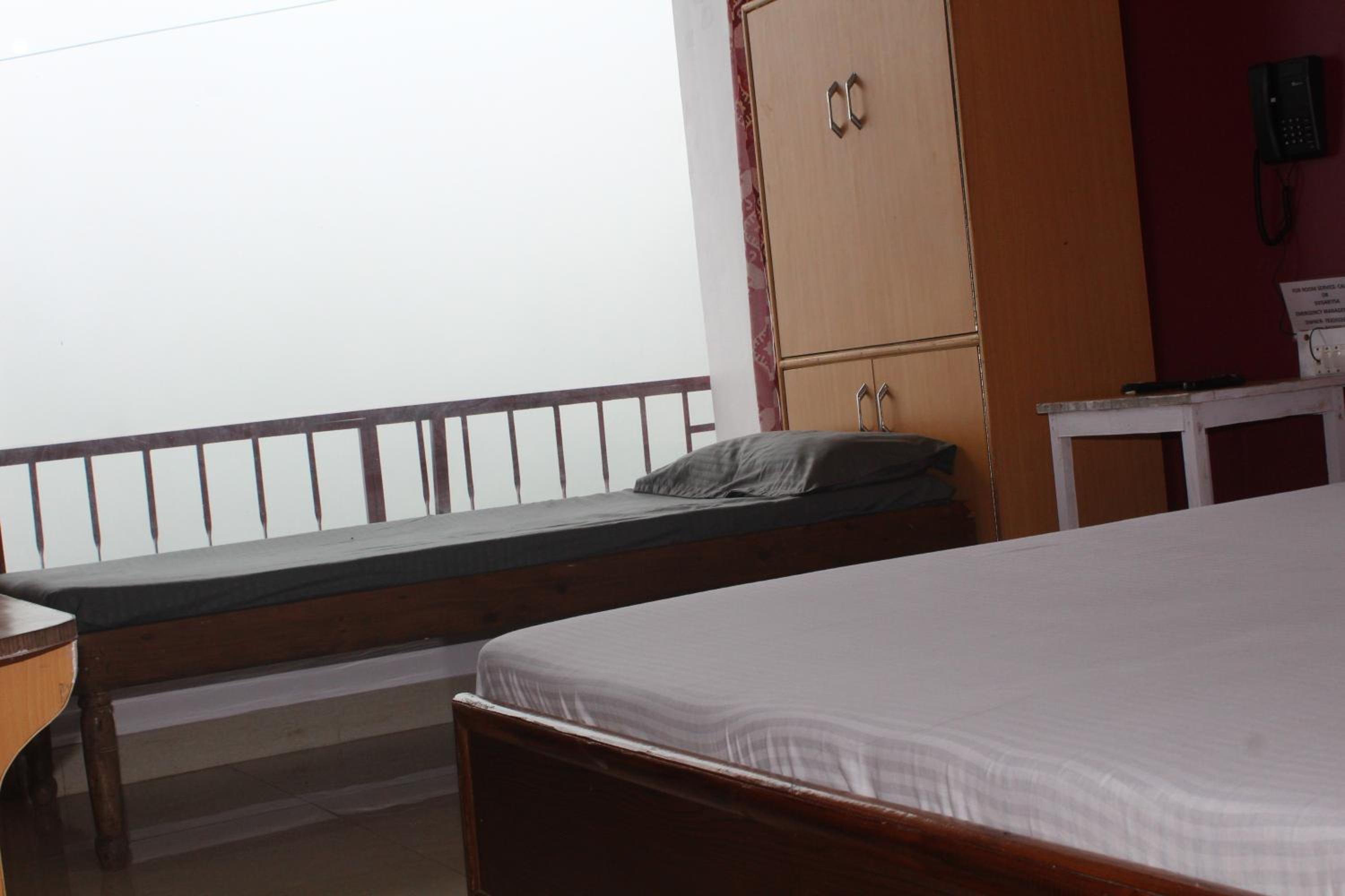 Triple Room with Balcony photo 3