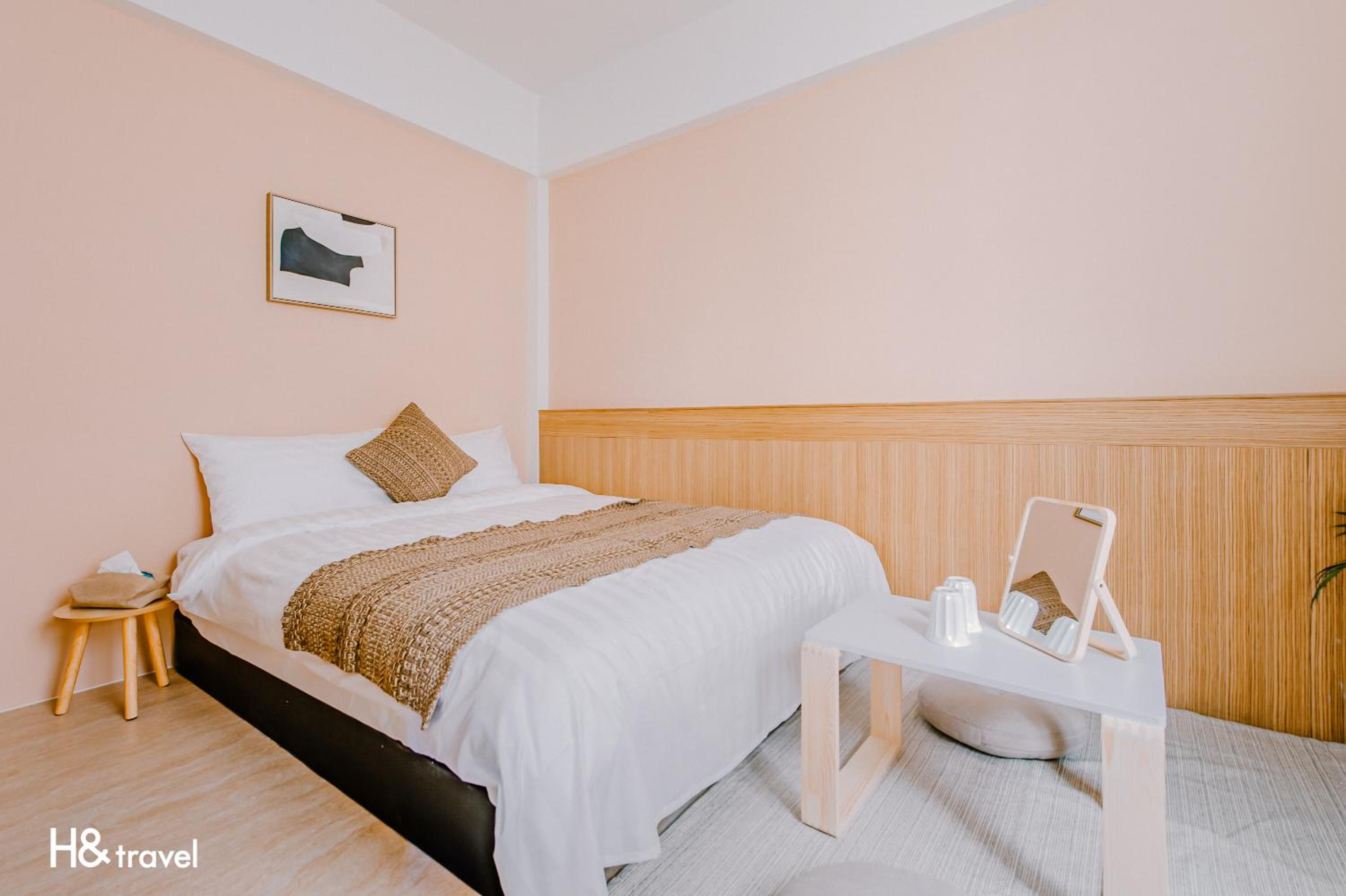 Standard Double Room - Photo 11