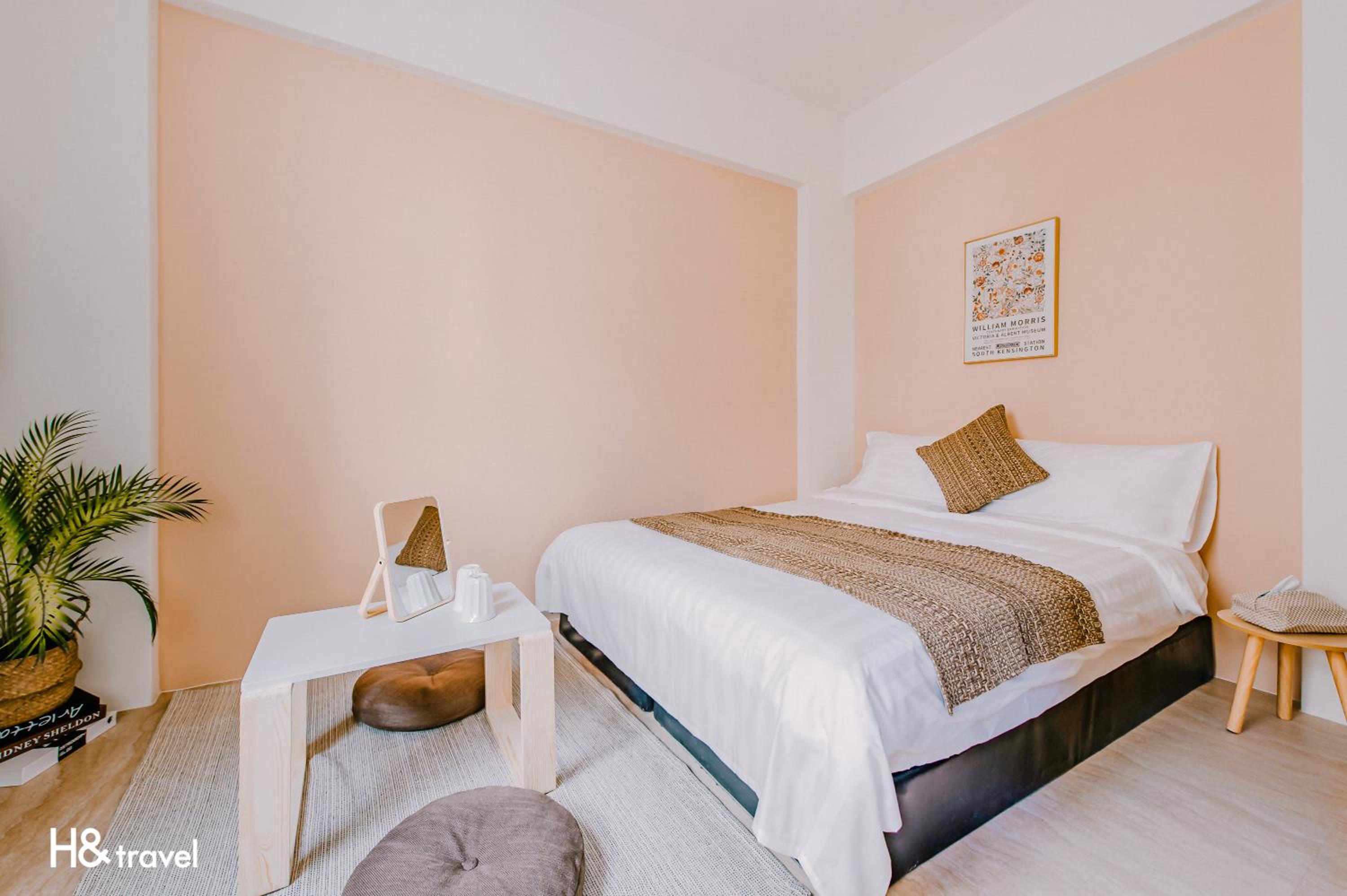 Standard Double Room - Photo 13