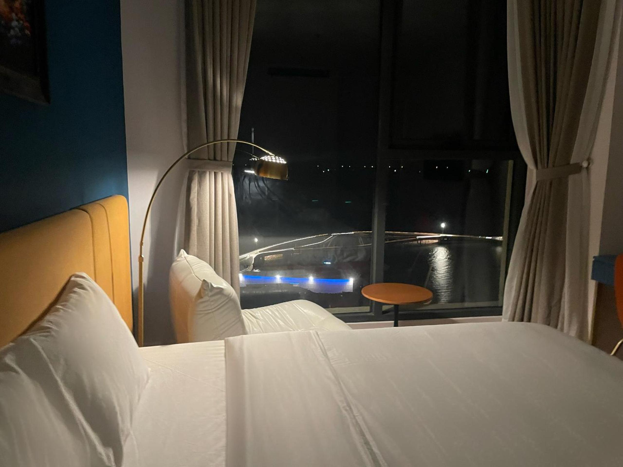海景阳台一卧室公寓