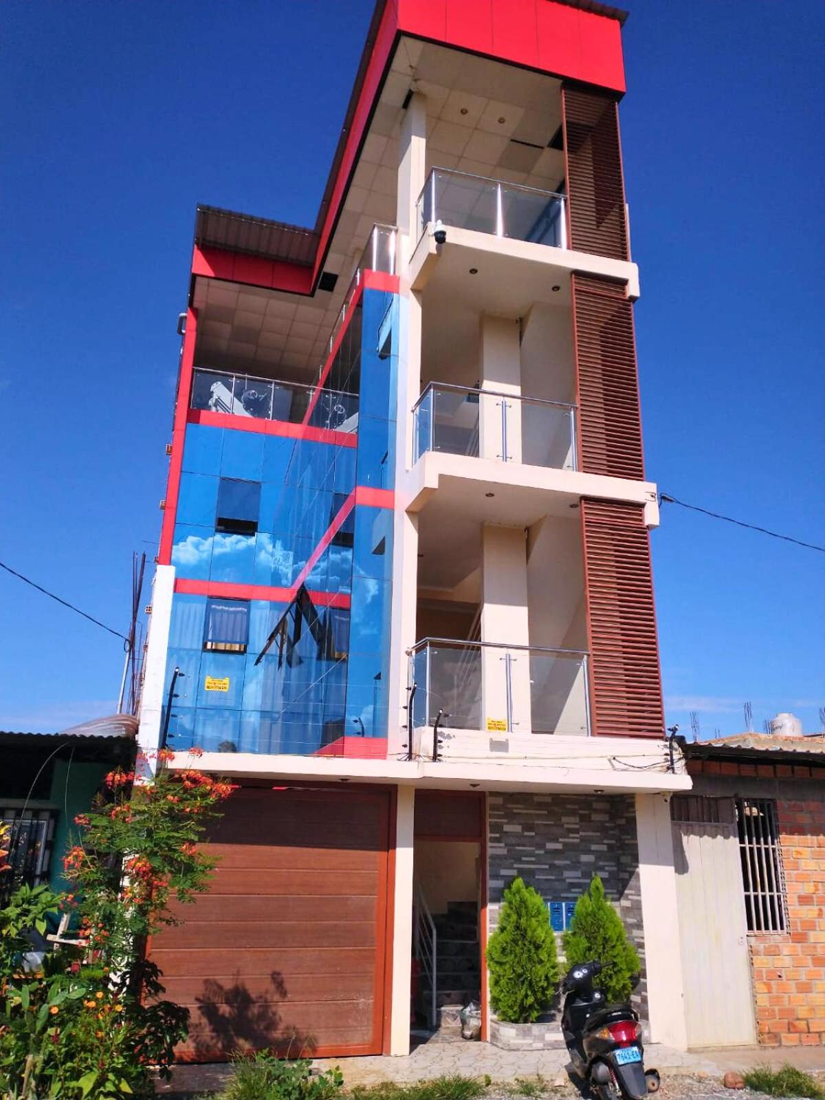 Apartment - Split Level photo 2