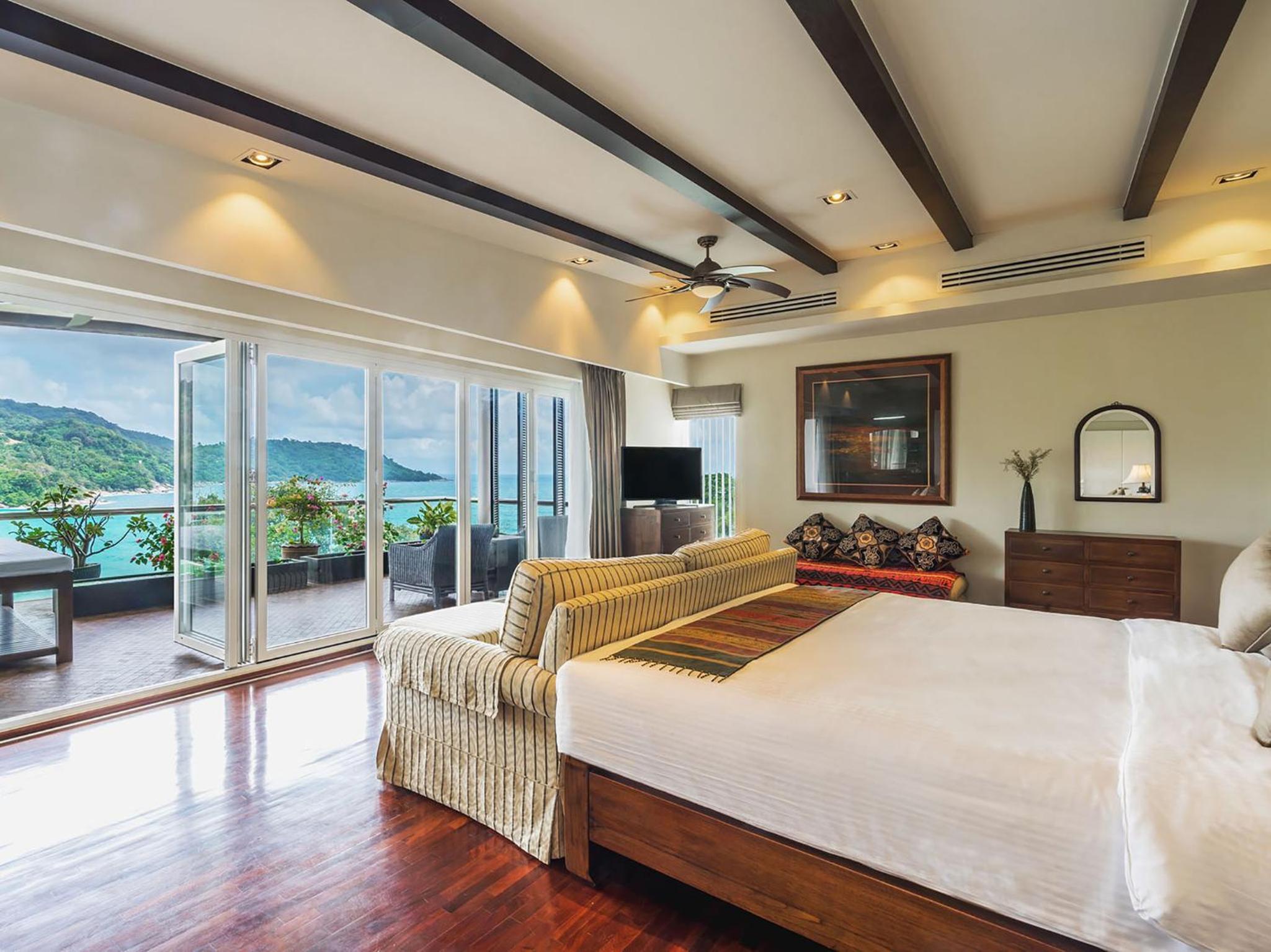 Villa with Sea View photo 1